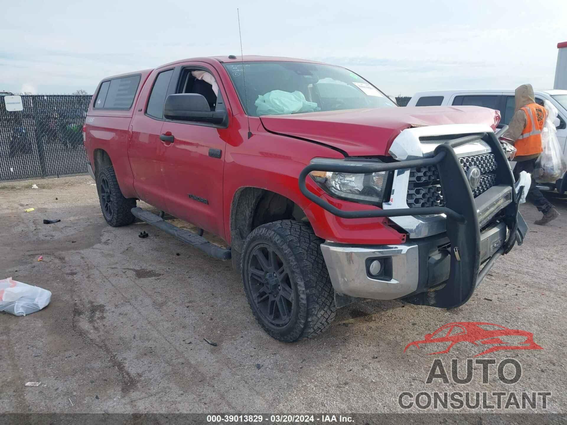 TOYOTA TUNDRA 2019 - 5TFUW5F10KX841405