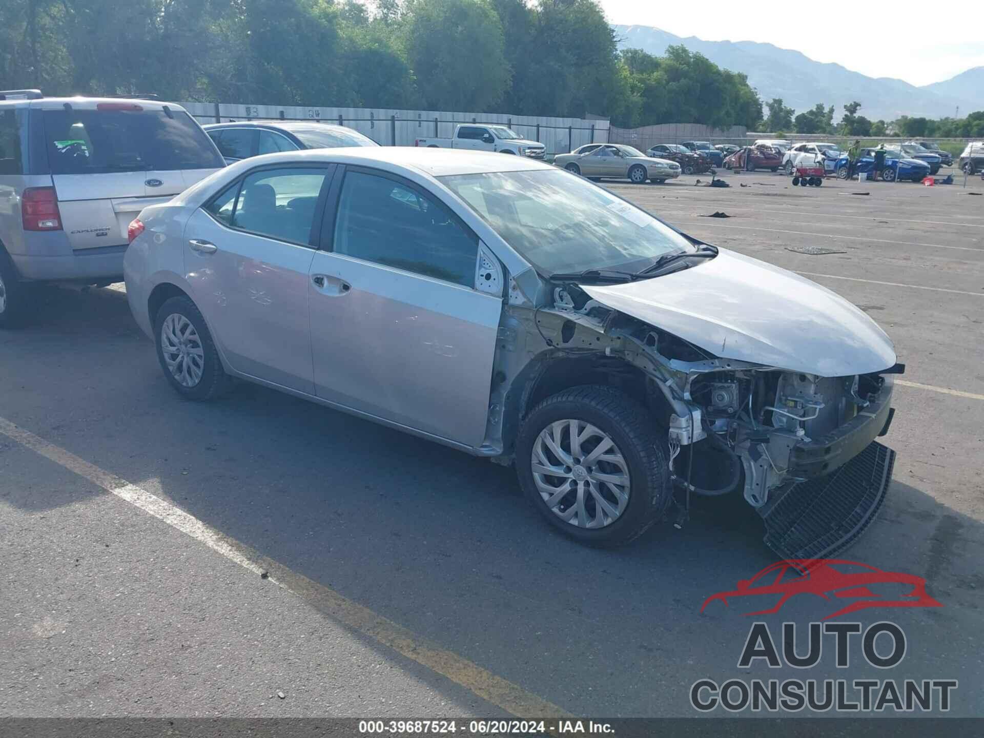 TOYOTA COROLLA 2018 - 2T1BURHE1JC067165