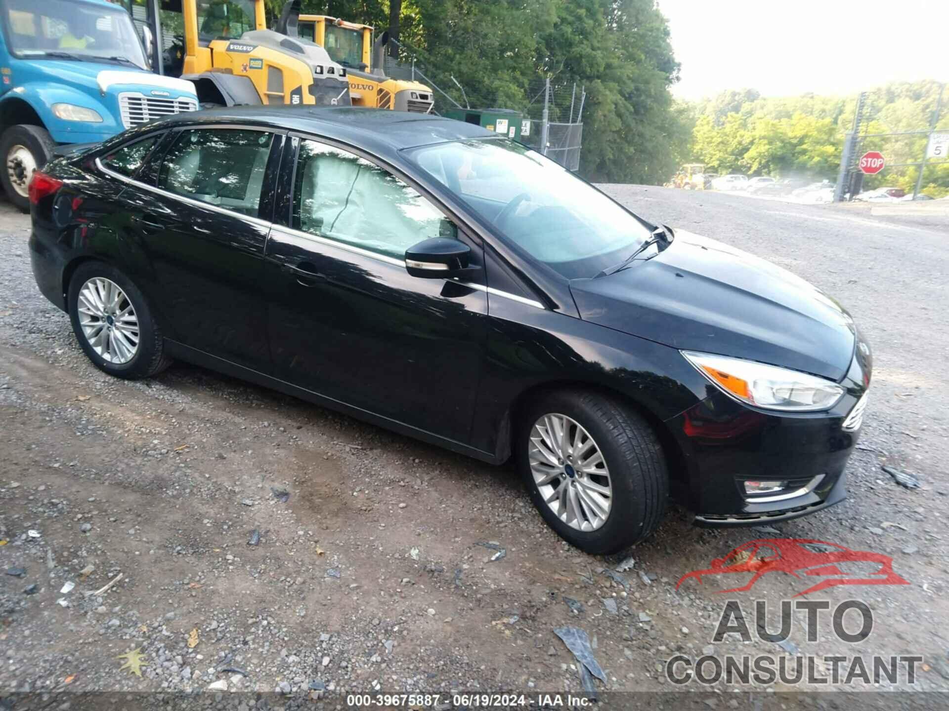 FORD FOCUS 2018 - 1FADP3J27JL323563