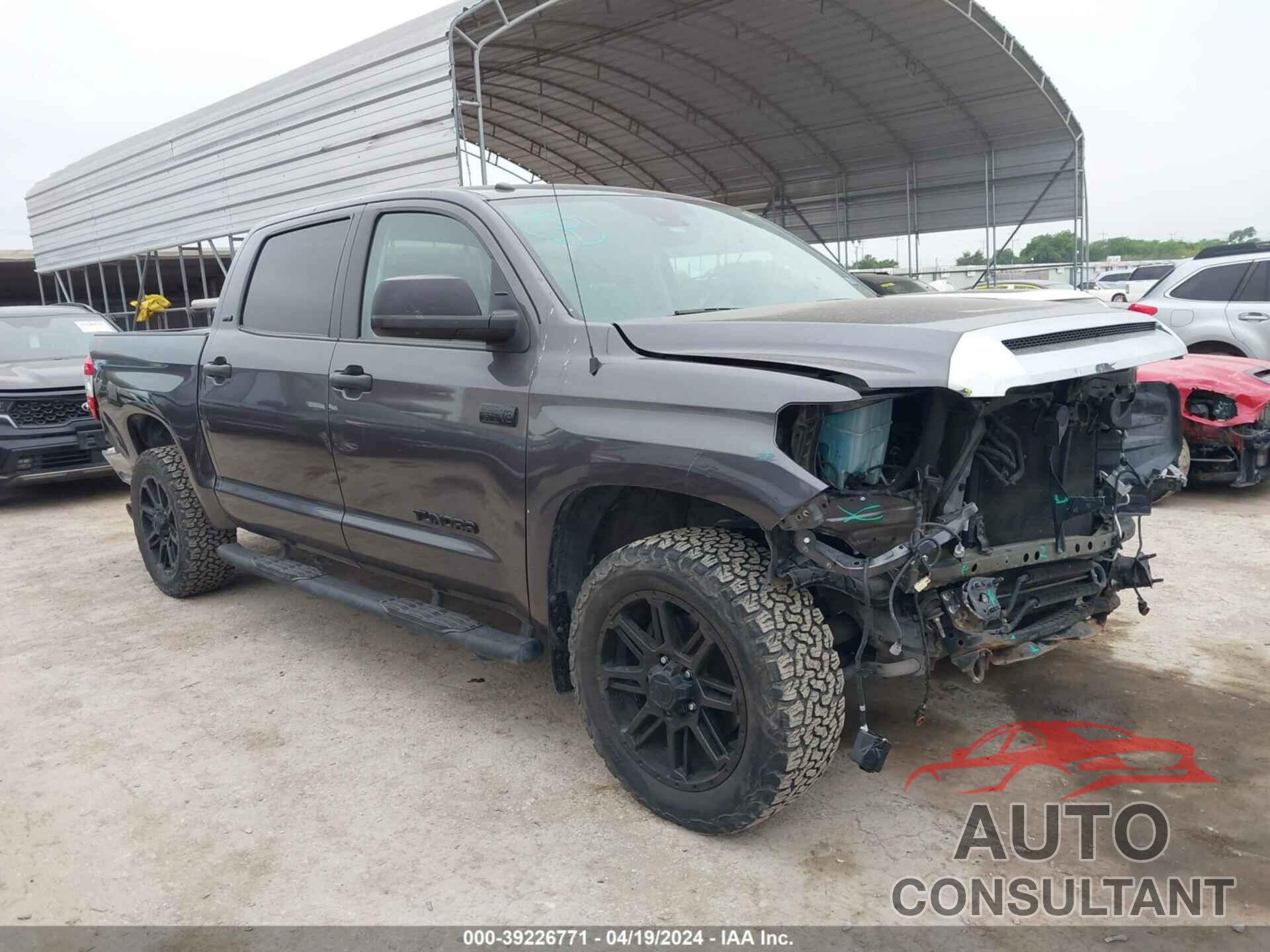 TOYOTA TUNDRA 2018 - 5TFEY5F15JX232422