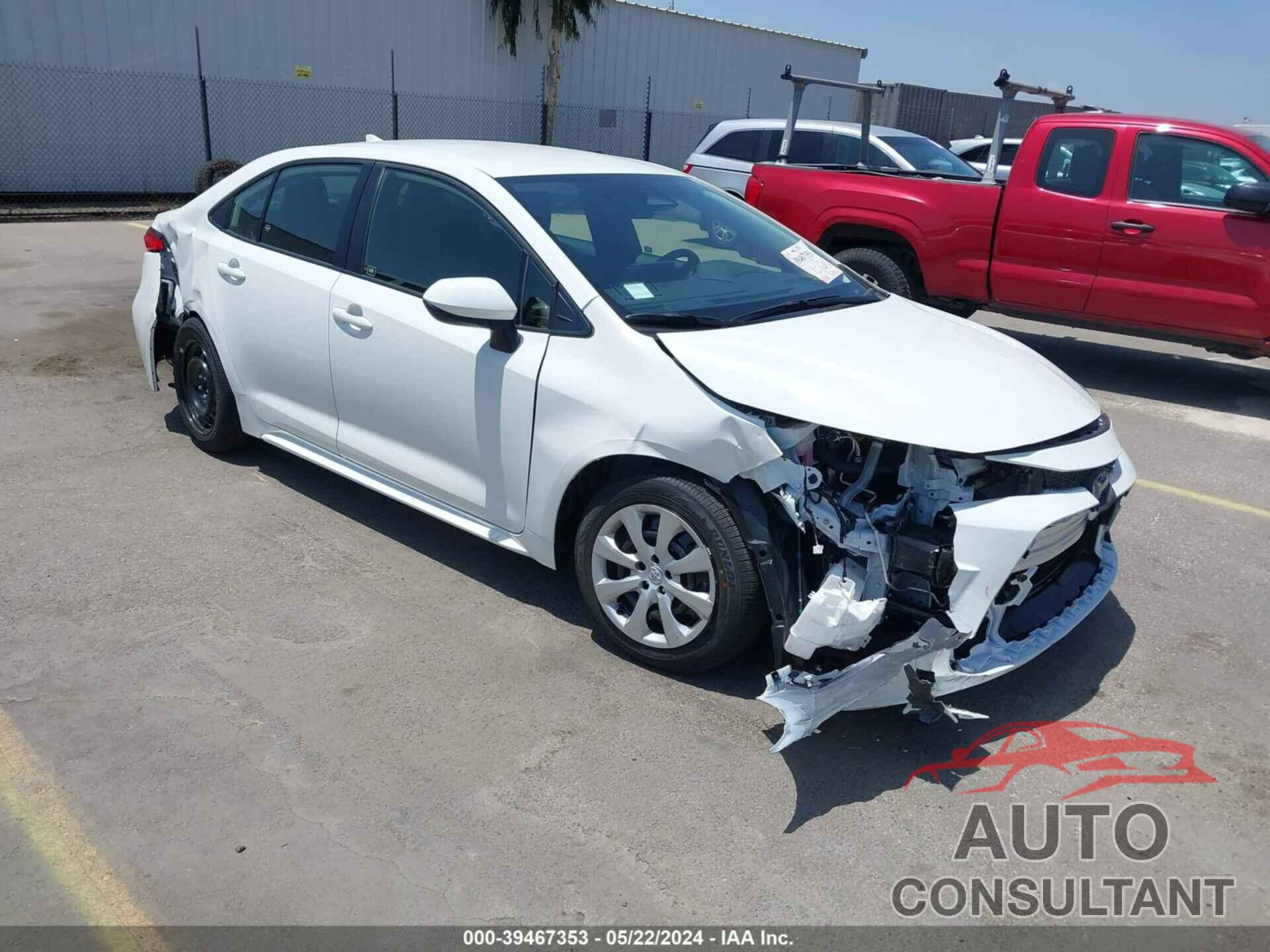 TOYOTA COROLLA 2024 - JTDBCMFEXRJ030155