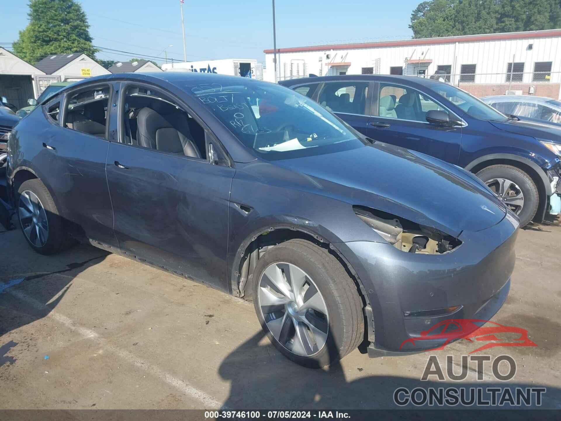 TESLA MODEL Y 2021 - 5YJYGDEE5MF184501