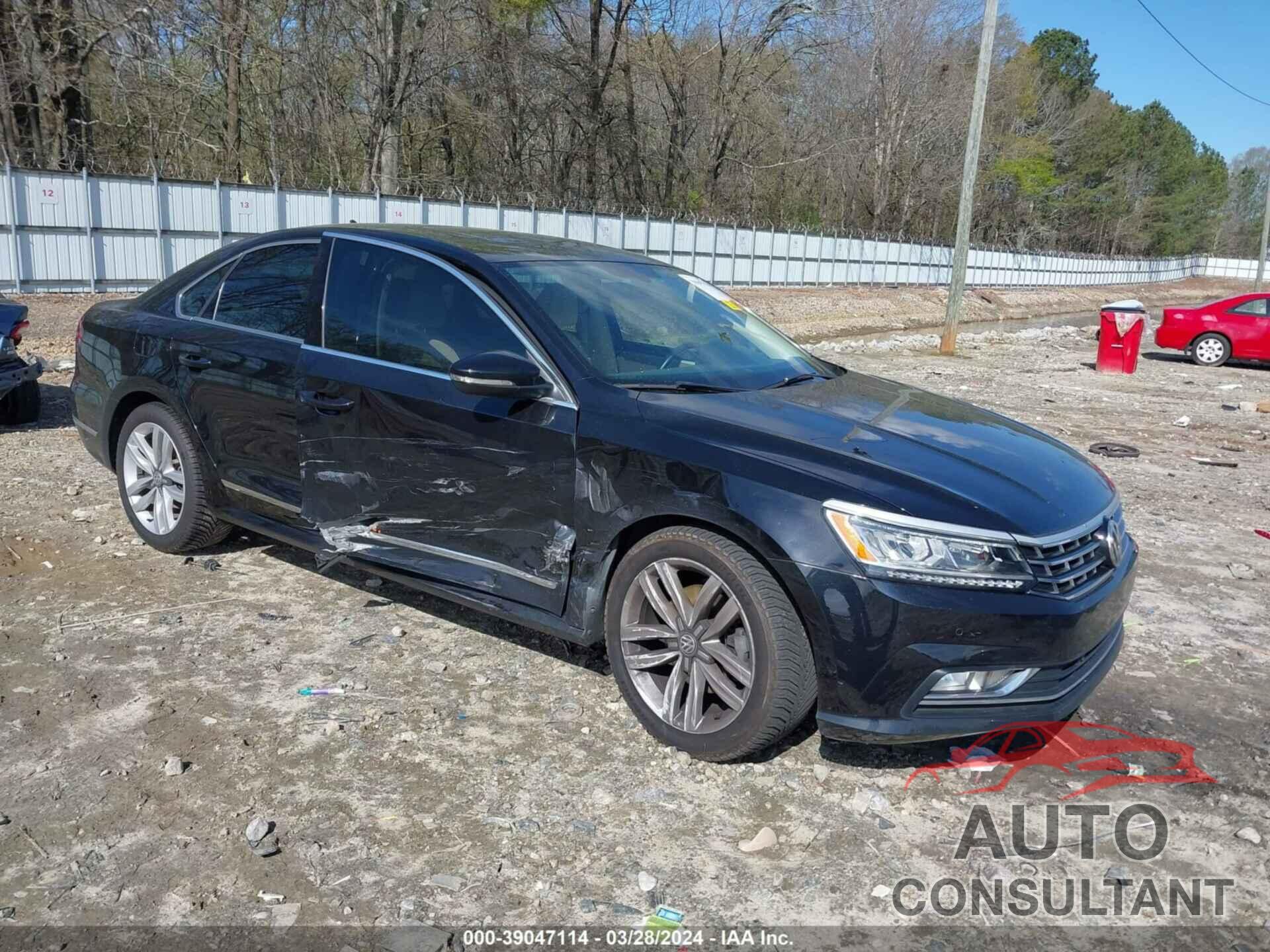 VOLKSWAGEN PASSAT 2017 - 1VWGT7A33HC035386