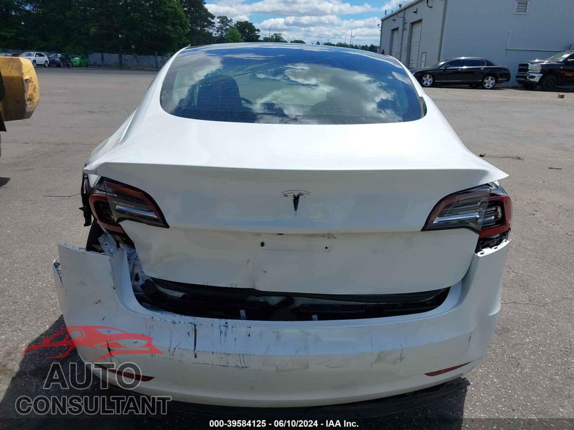 TESLA MODEL 3 2023 - 5YJ3E1EA3PF384695