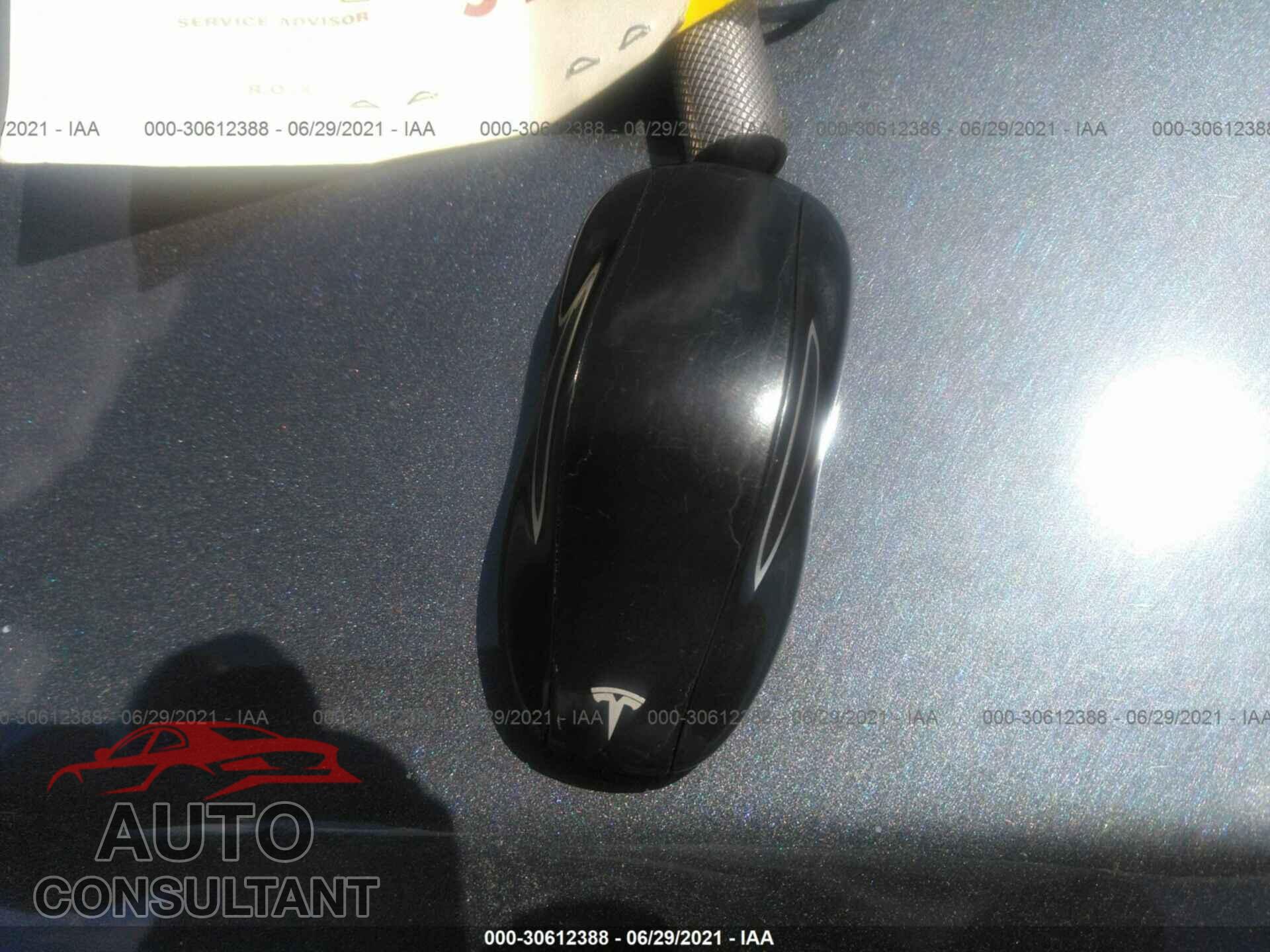 TESLA MODEL S 2019 - 5YJSA1E2XKF312756