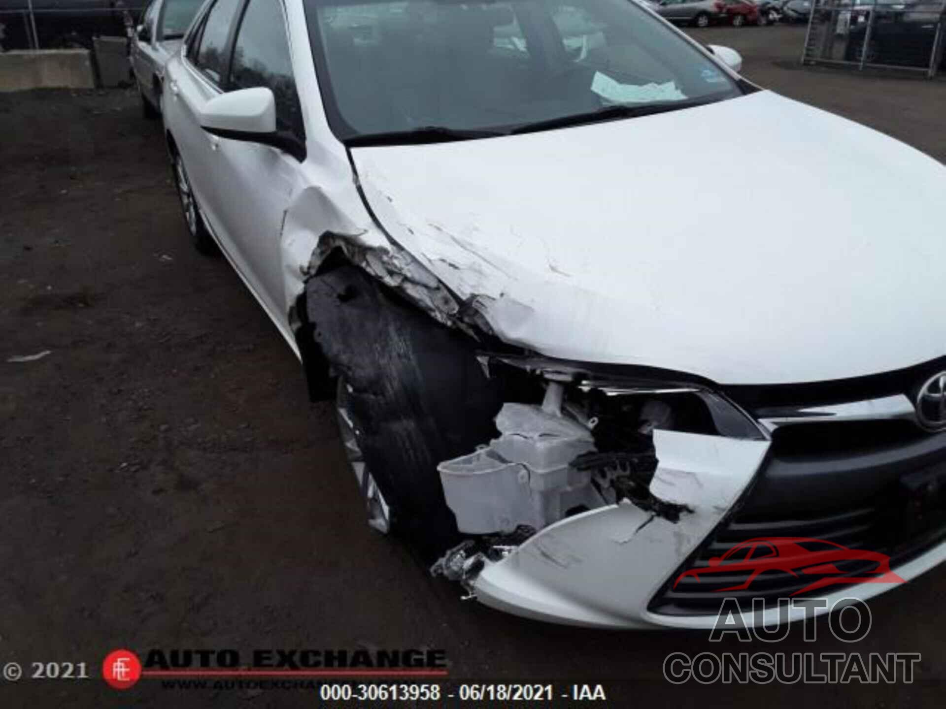 TOYOTA CAMRY 2016 - 4T4BF1FK3GR523412