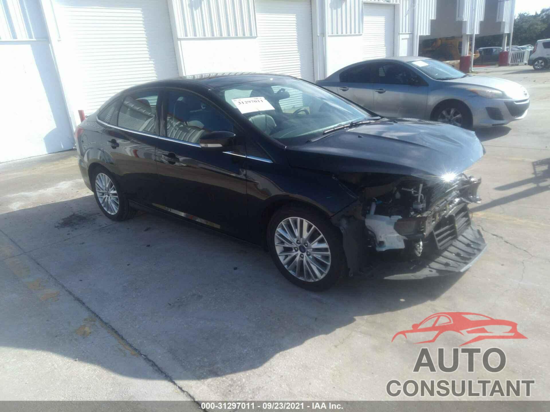 FORD FOCUS 2017 - 1FADP3J22HL238463