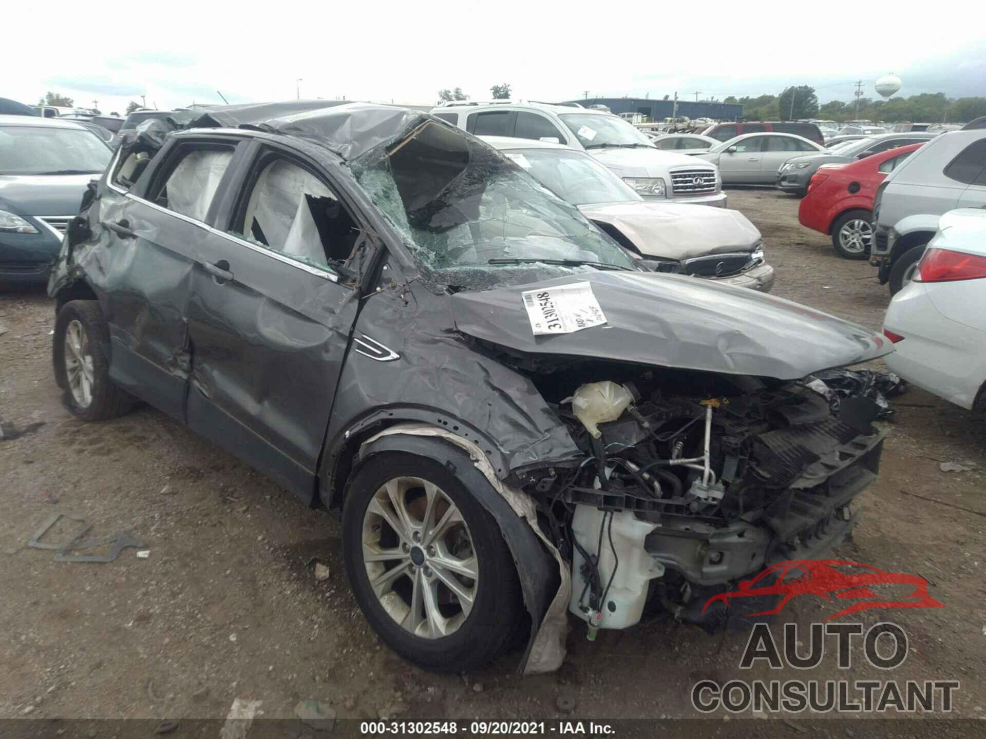 FORD ESCAPE 2017 - 1FMCU9GD4HUD76893