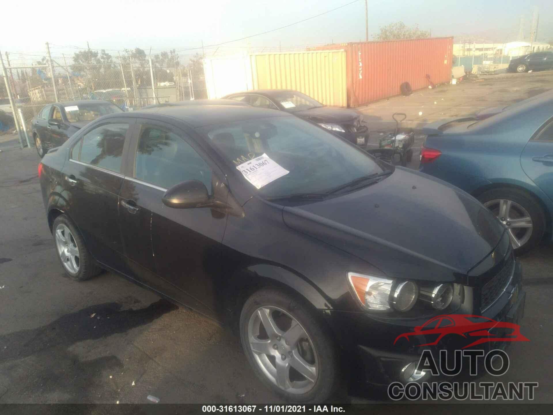CHEVROLET SONIC 2016 - 1G1JE5SB5G4151400