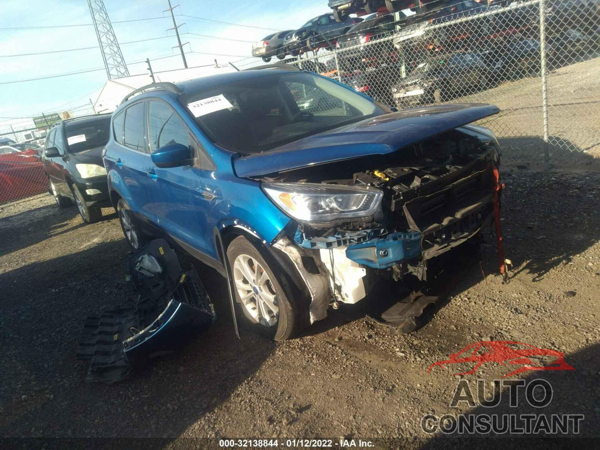FORD ESCAPE 2017 - 1FMCU0GD7HUD18174