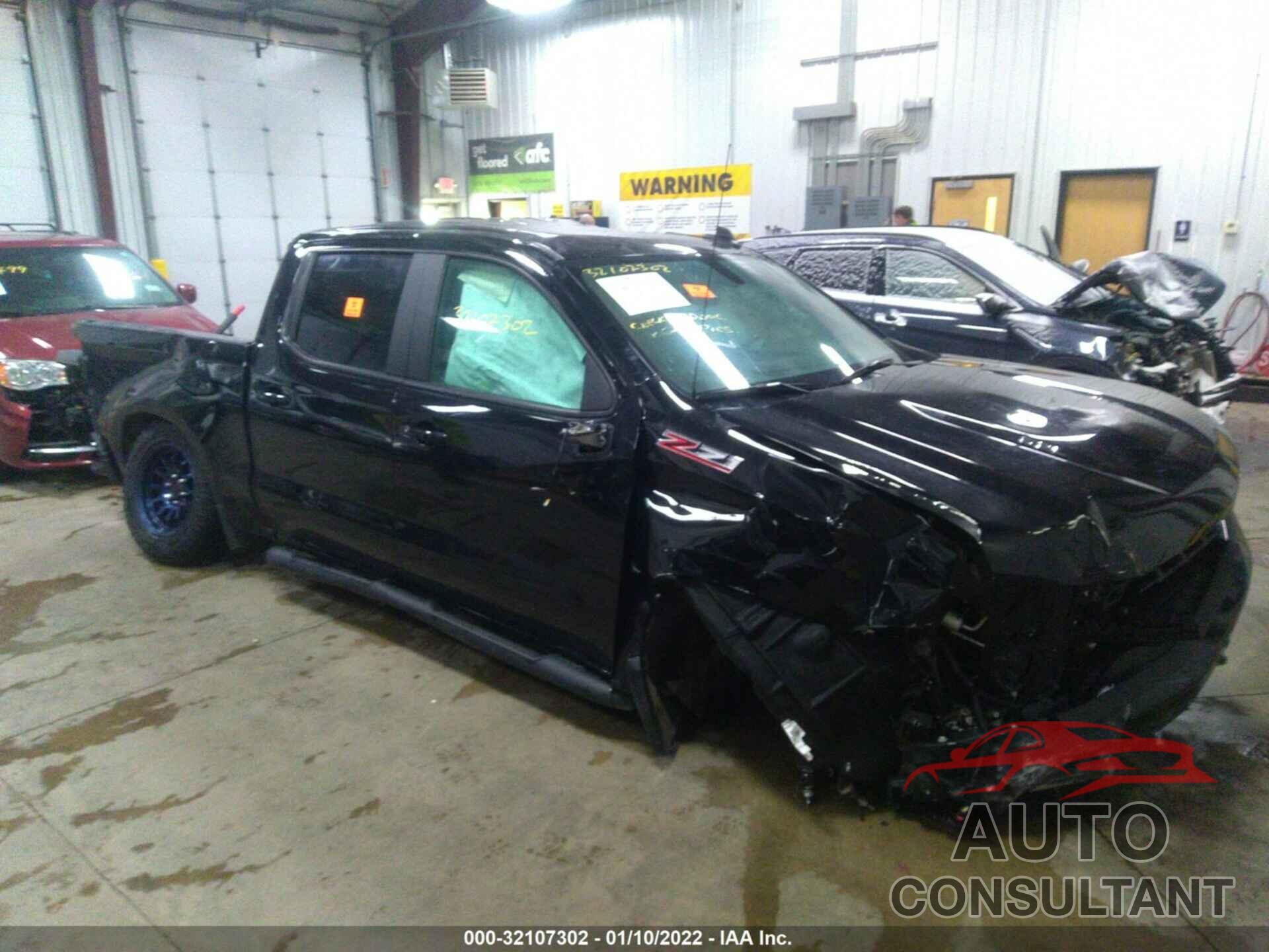 CHEVROLET SILVERADO 1500 2021 - 1GCUYEEL0MZ322083