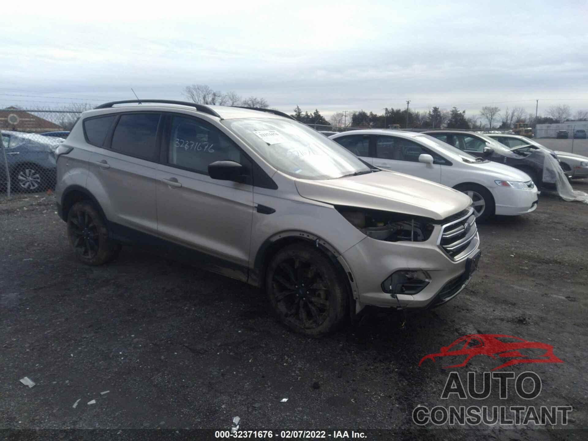 FORD ESCAPE 2017 - 1FMCU9GD9HUD80728