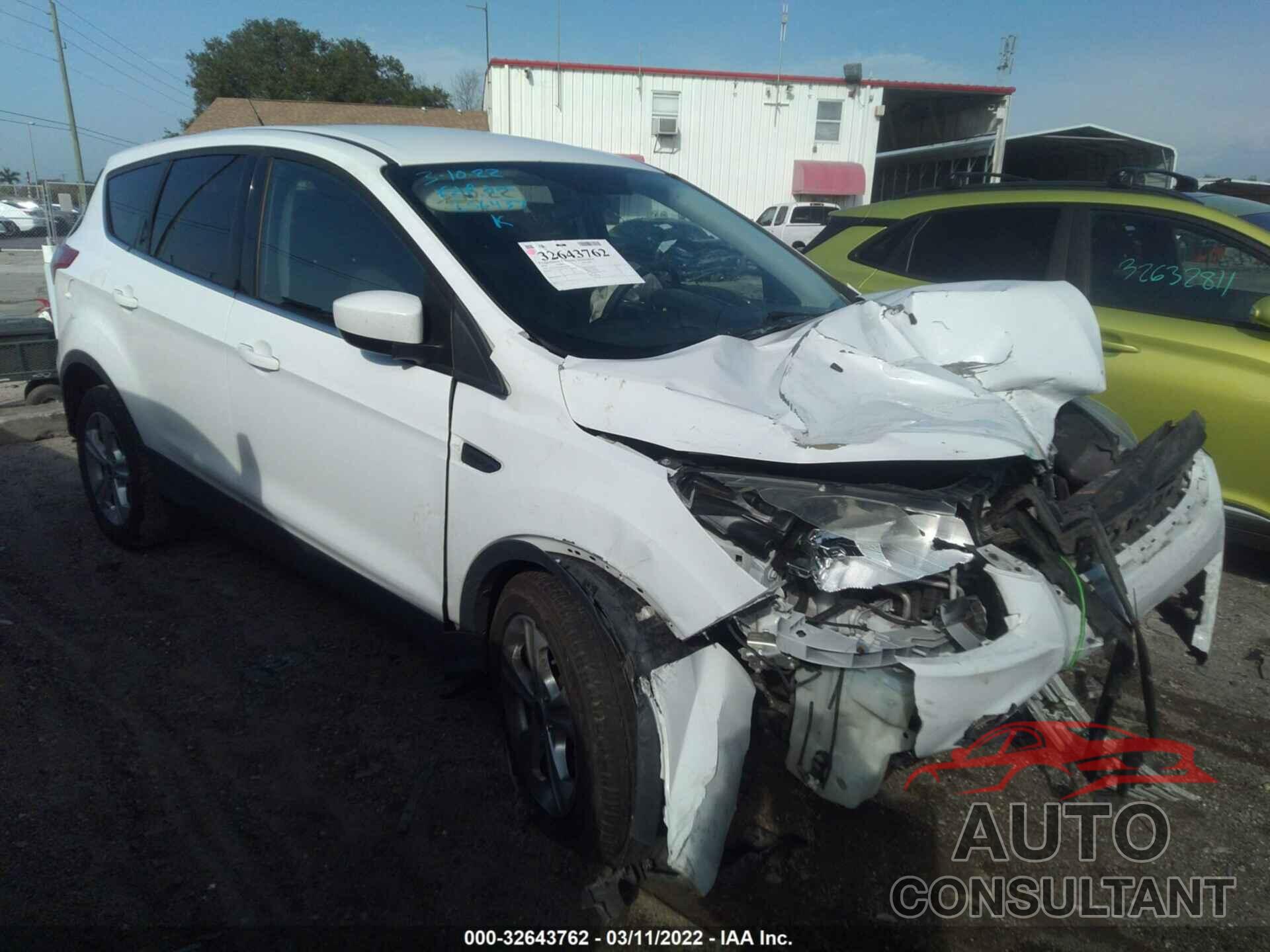FORD ESCAPE 2016 - 1FMCU0G70GUC61342