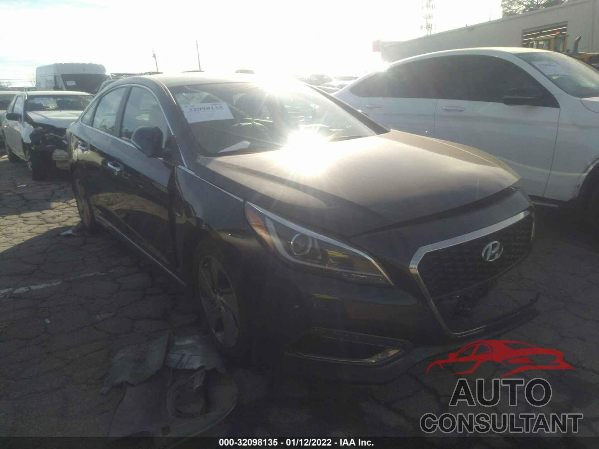 HYUNDAI SONATA HYBRID 2017 - KMHE34L34HA069138