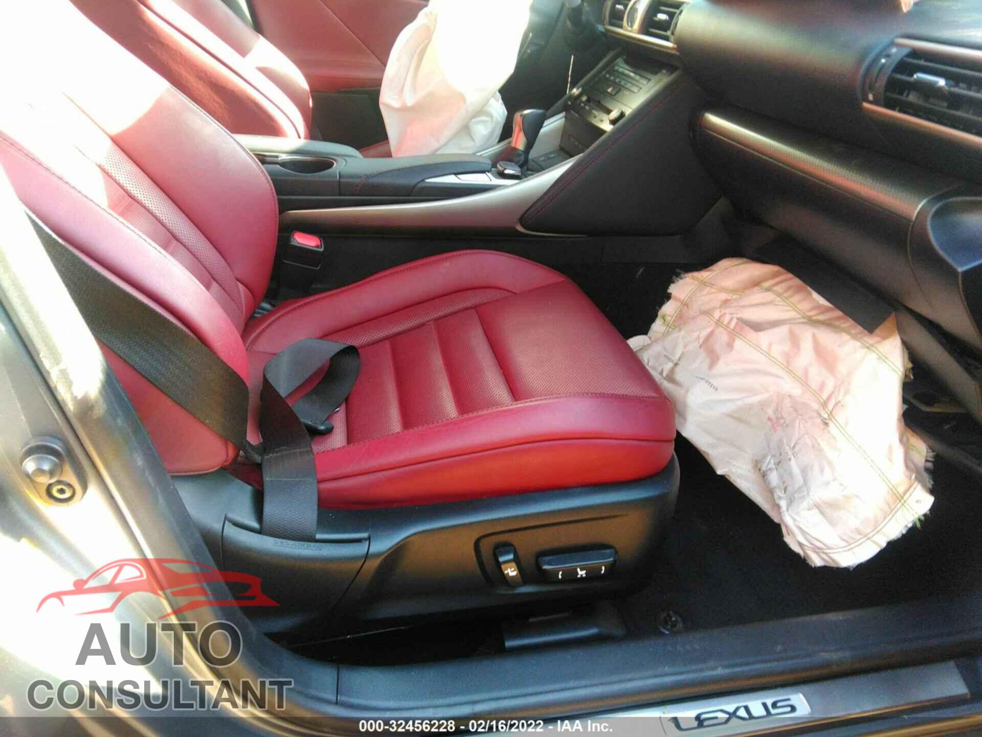 LEXUS IS 2017 - JTHBA1D2XH5048108