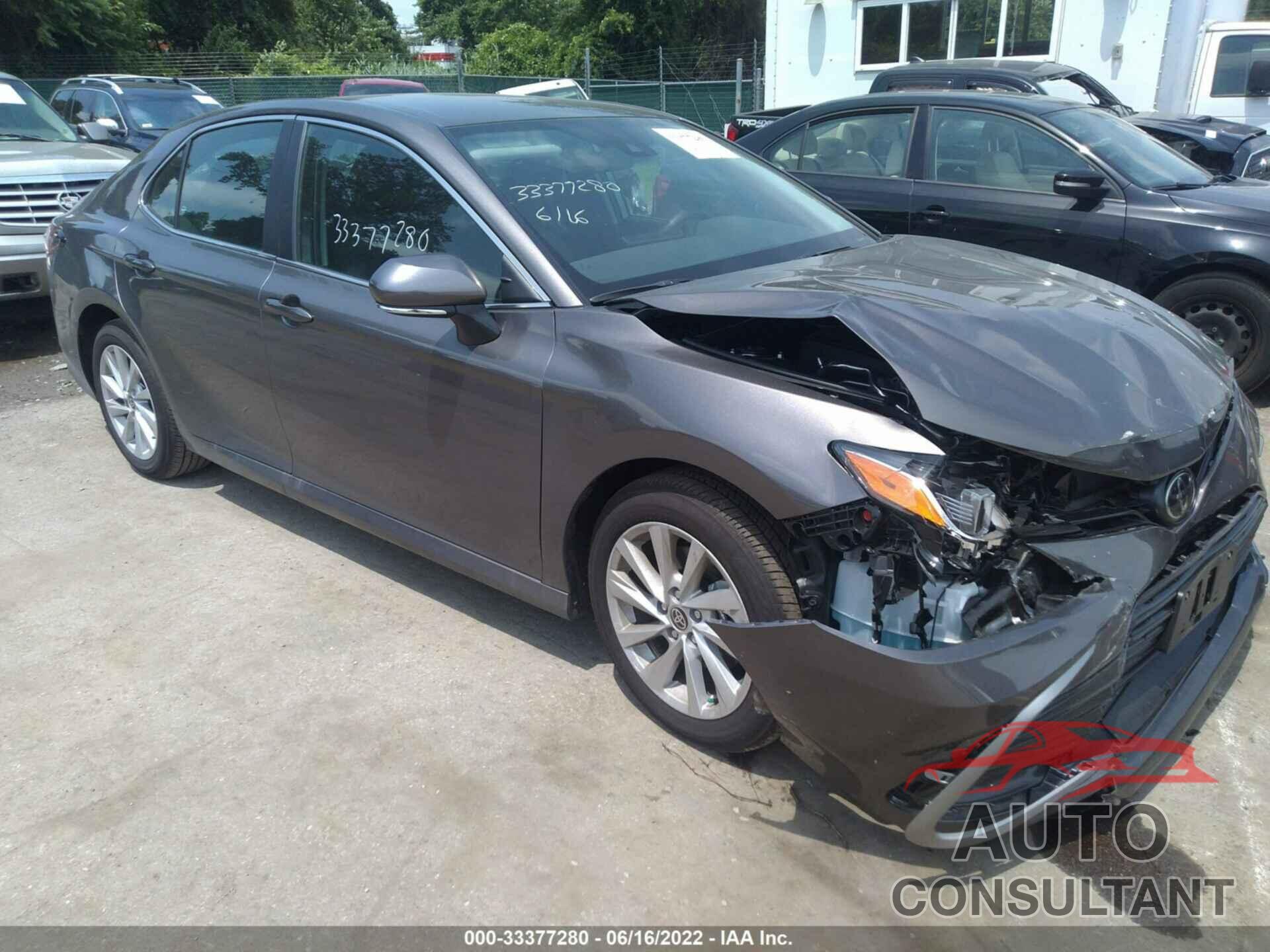 TOYOTA CAMRY 2022 - 4T1C11AK2NU674386