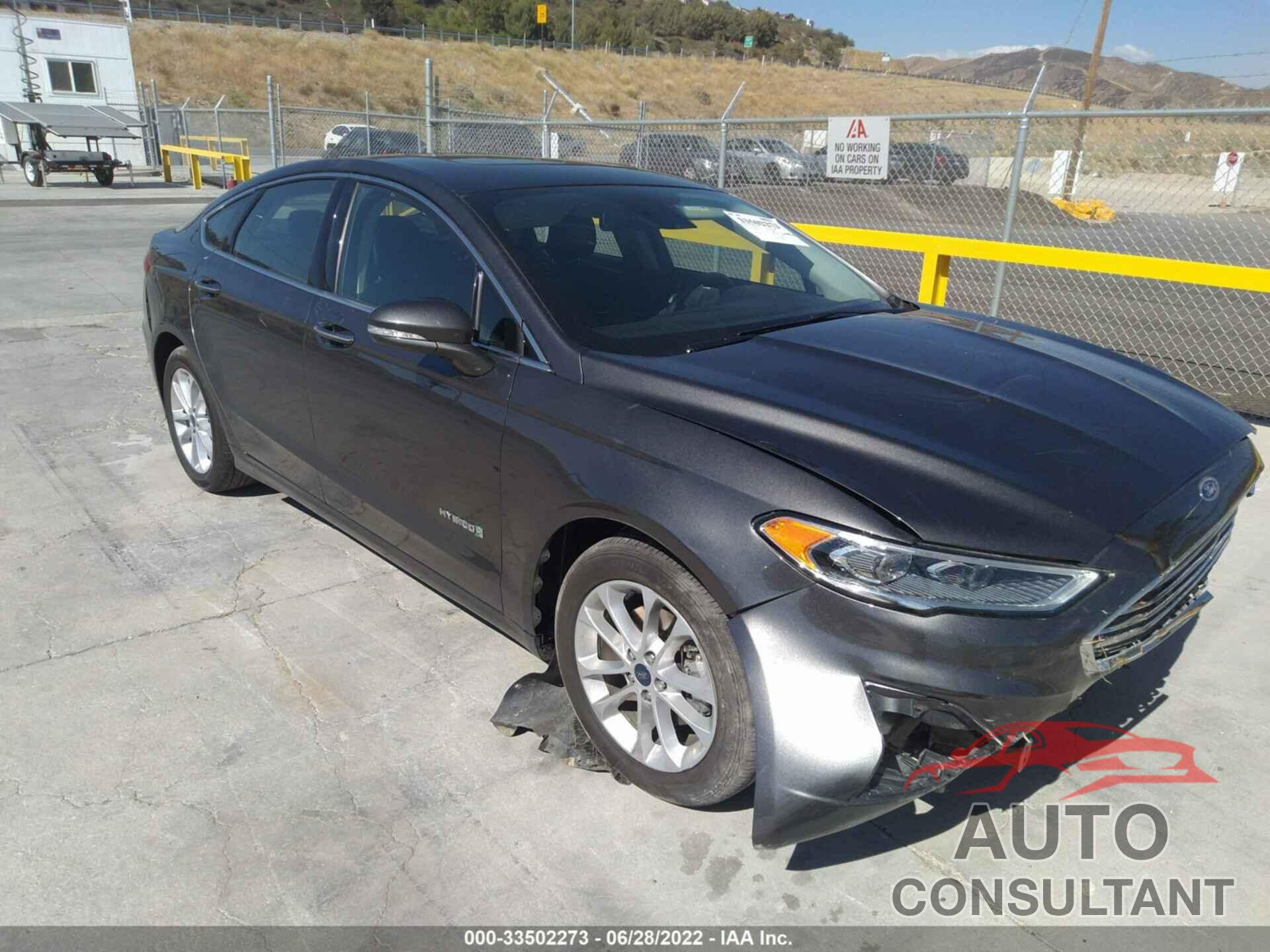 FORD FUSION HYBRID 2019 - 3FA6P0MU2KR174597