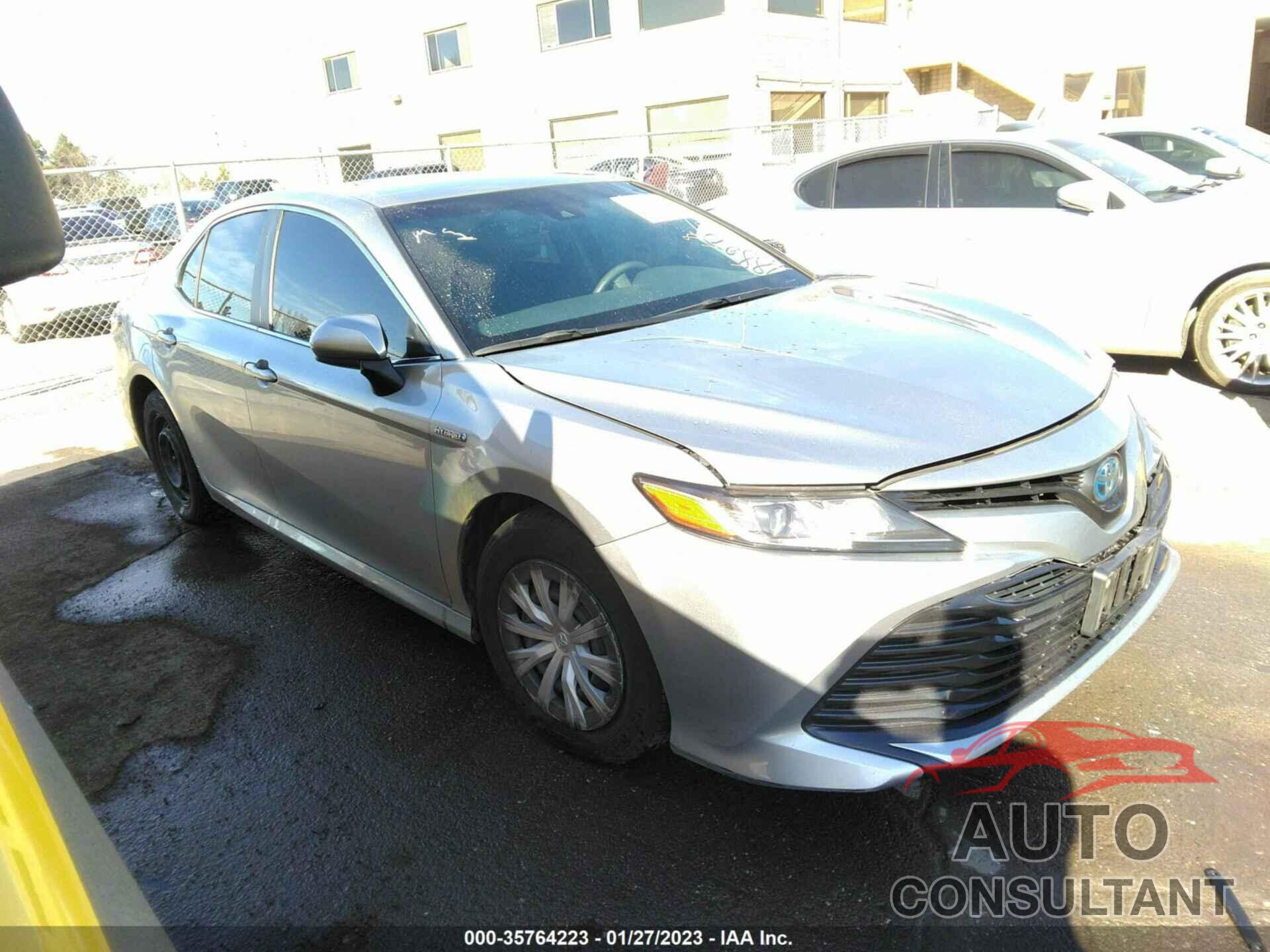 TOYOTA CAMRY 2018 - 4T1B31HK2JU002933