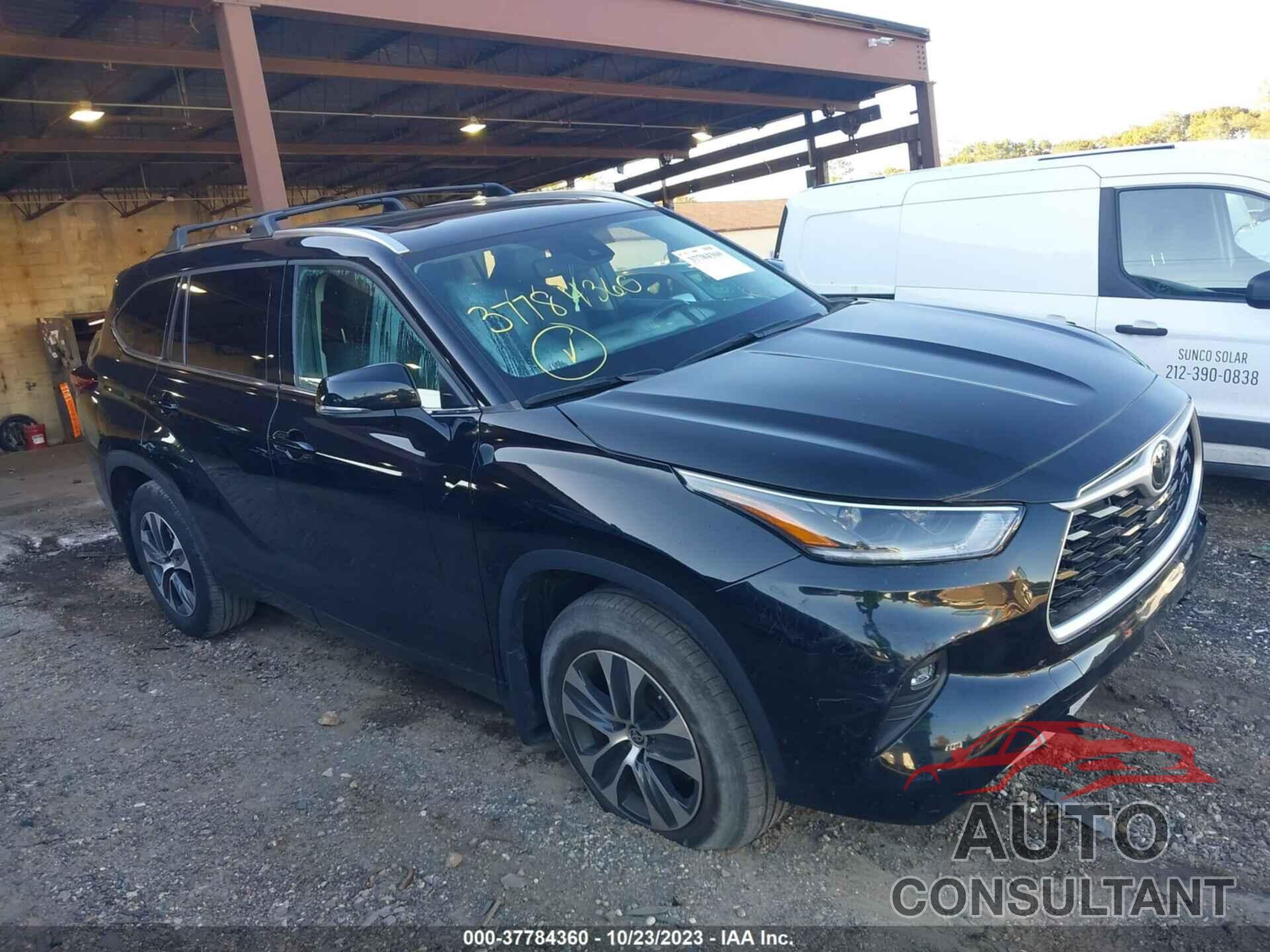 TOYOTA HIGHLANDER 2021 - 5TDGZRBHXMS547131