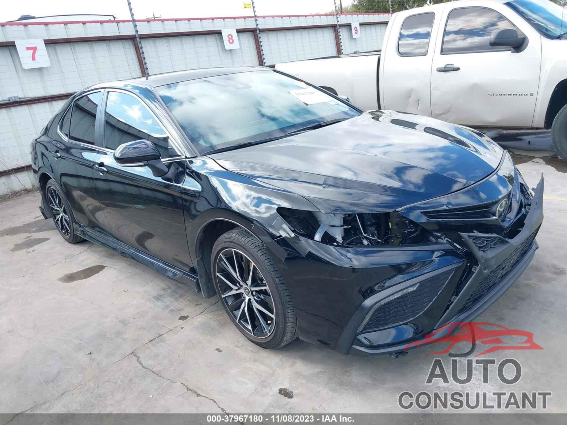 TOYOTA CAMRY 2022 - 4T1G11AKXNU711959