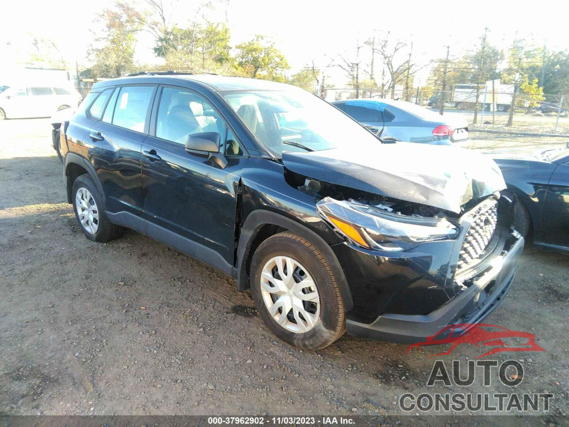 TOYOTA COROLLA CROSS 2022 - 7MUAAABGXNV028495