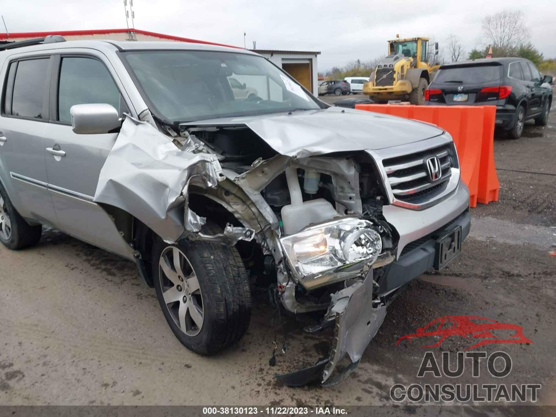 HONDA PILOT 2015 - 5FNYF4H90FB035241