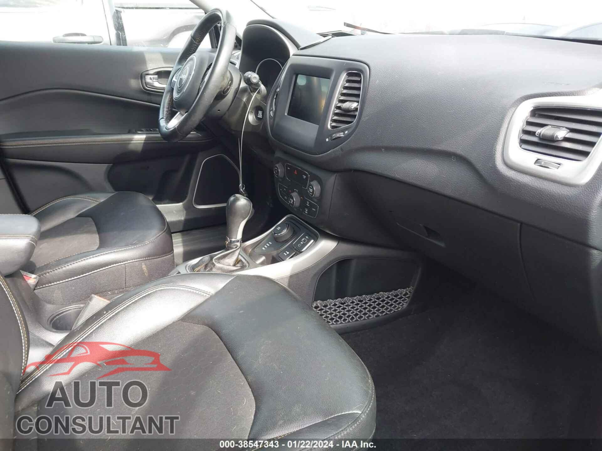 JEEP COMPASS 2020 - 3C4NJDBB5LT132025