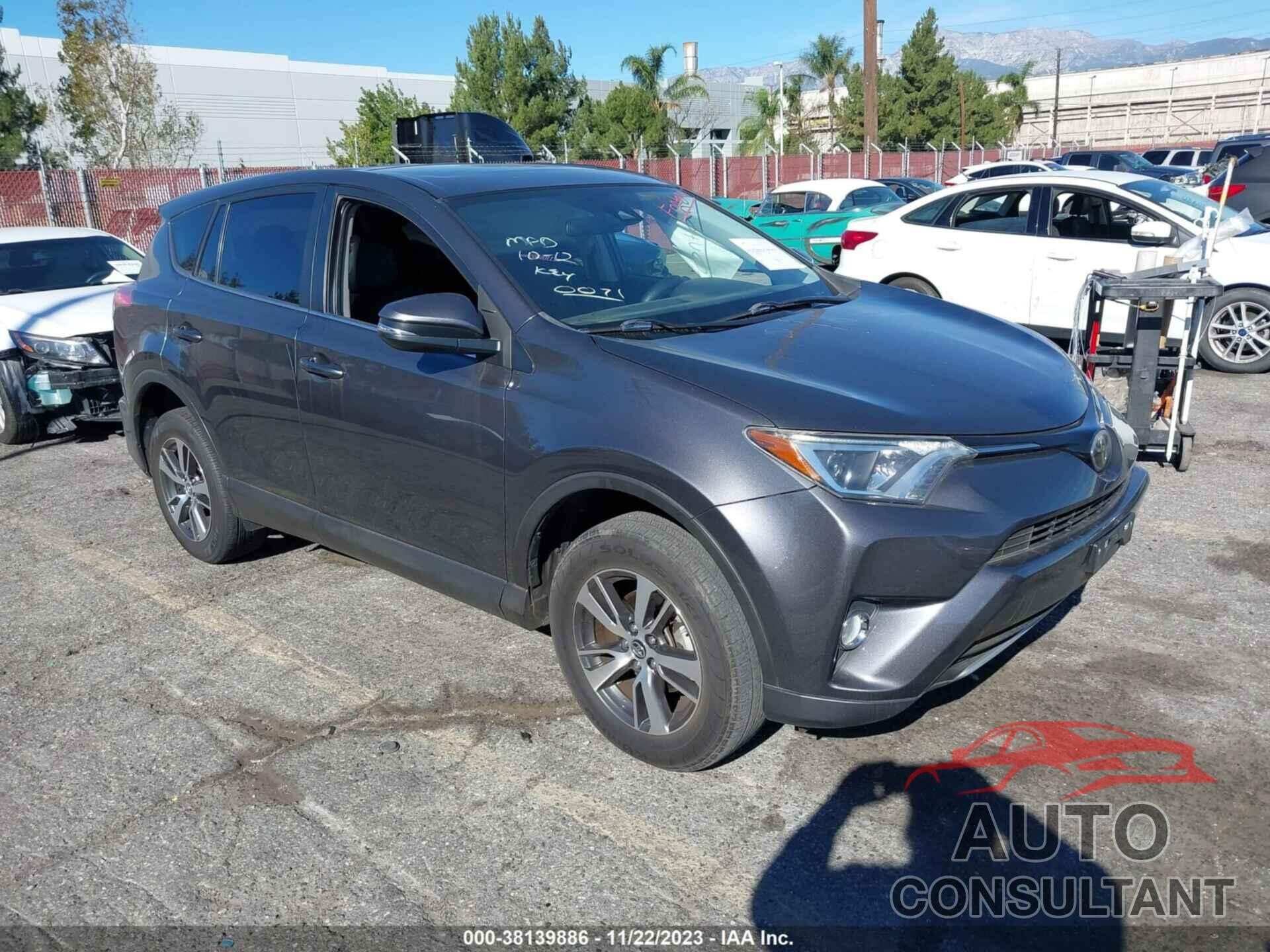 TOYOTA RAV4 2018 - JTMWFREV2JJ160071