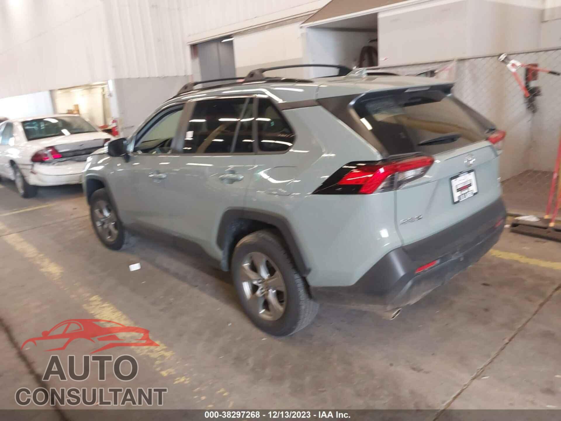 TOYOTA RAV4 2023 - JTMP1RFV0PD096346