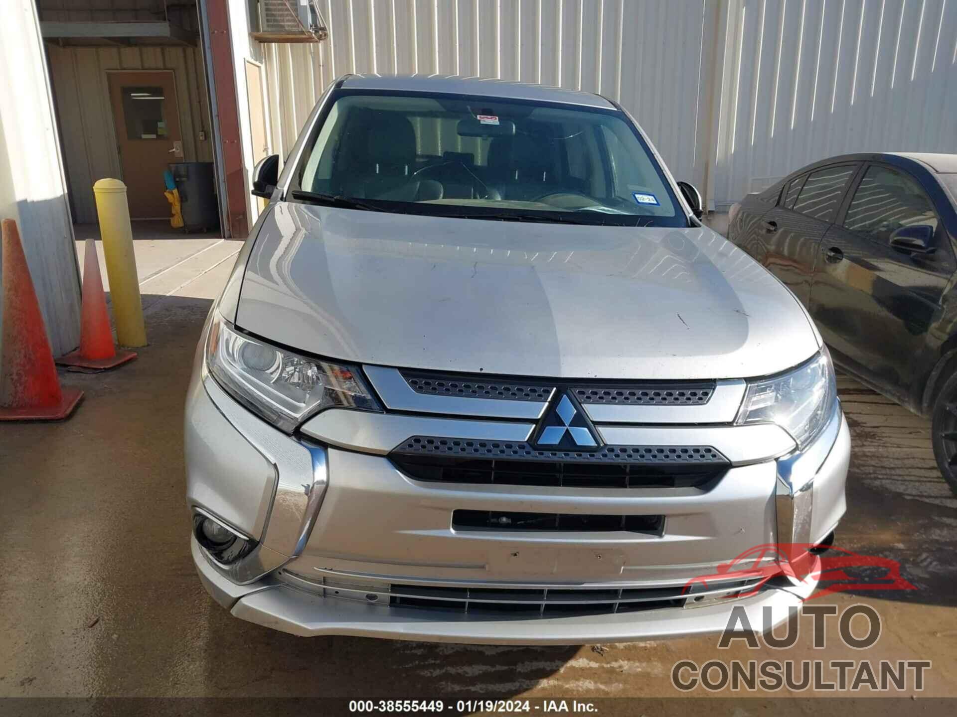 MITSUBISHI OUTLANDER 2019 - JA4AD3A30KZ019191