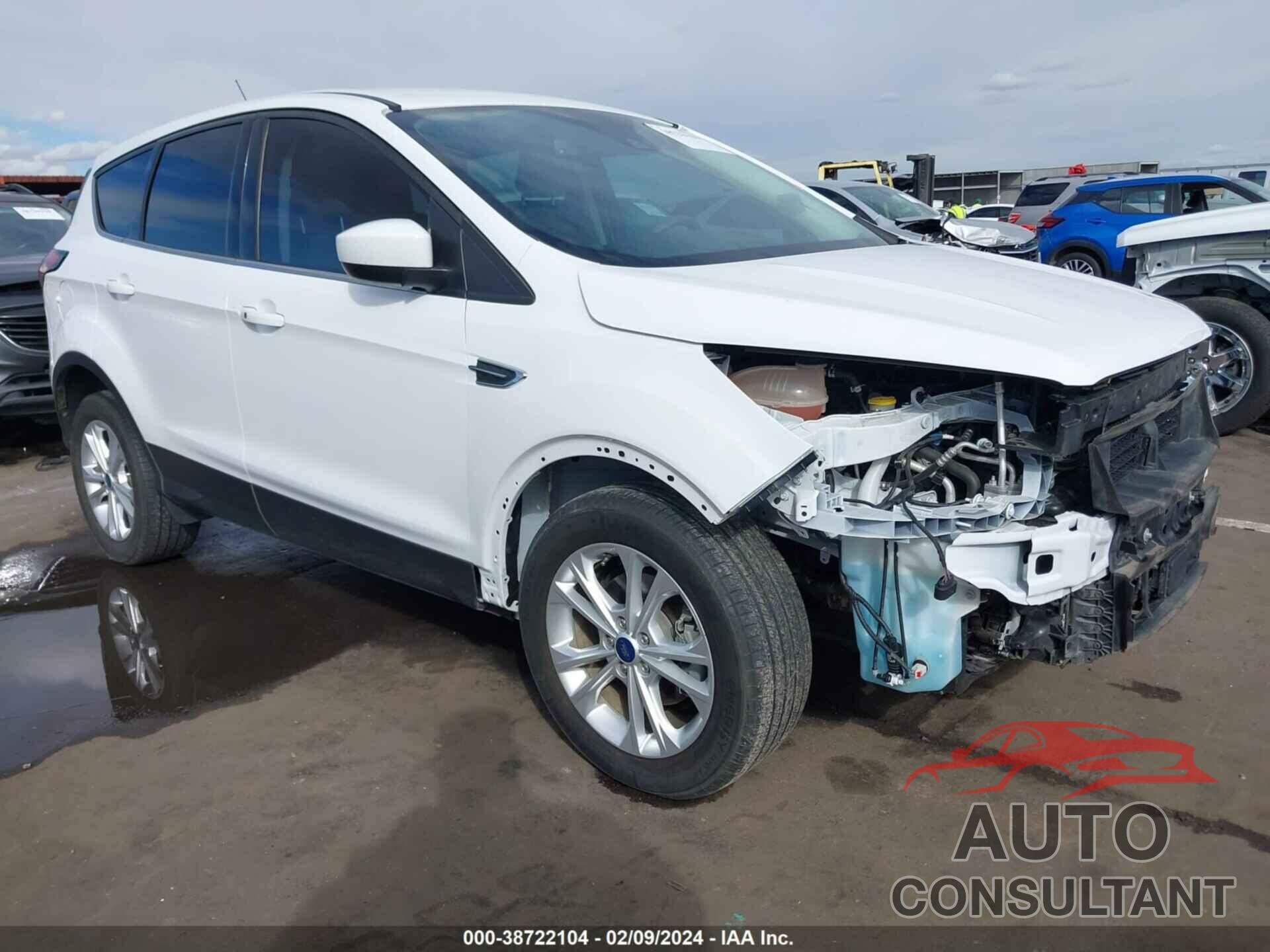 FORD ESCAPE 2019 - 1FMCU0GD5KUA42083
