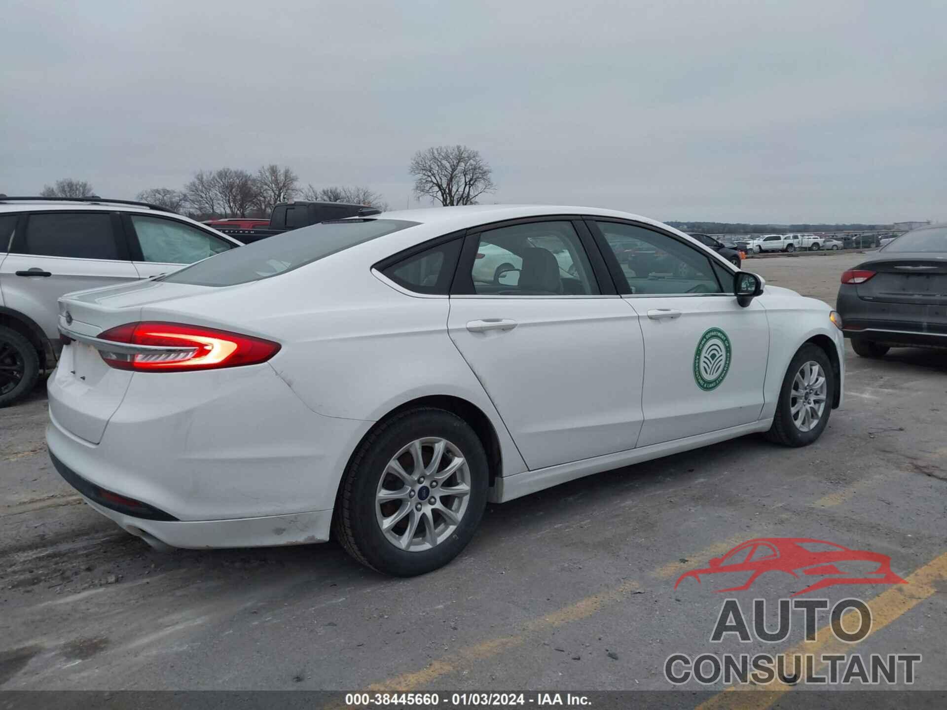 FORD FUSION 2018 - 3FA6P0G7XJR207608