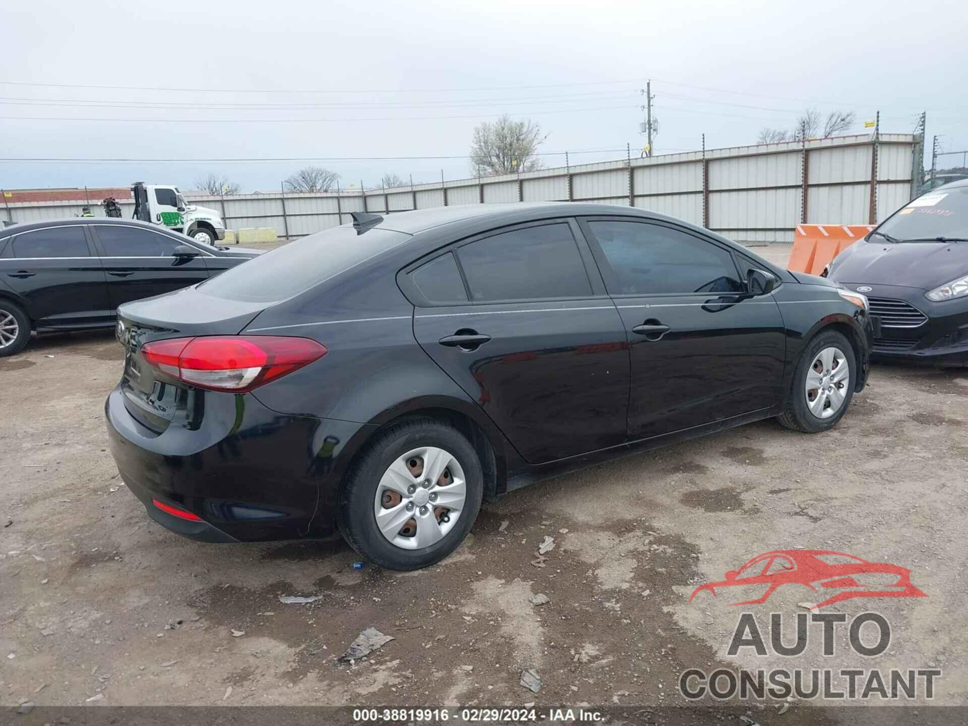 KIA FORTE 2018 - 3KPFL4A77JE204050