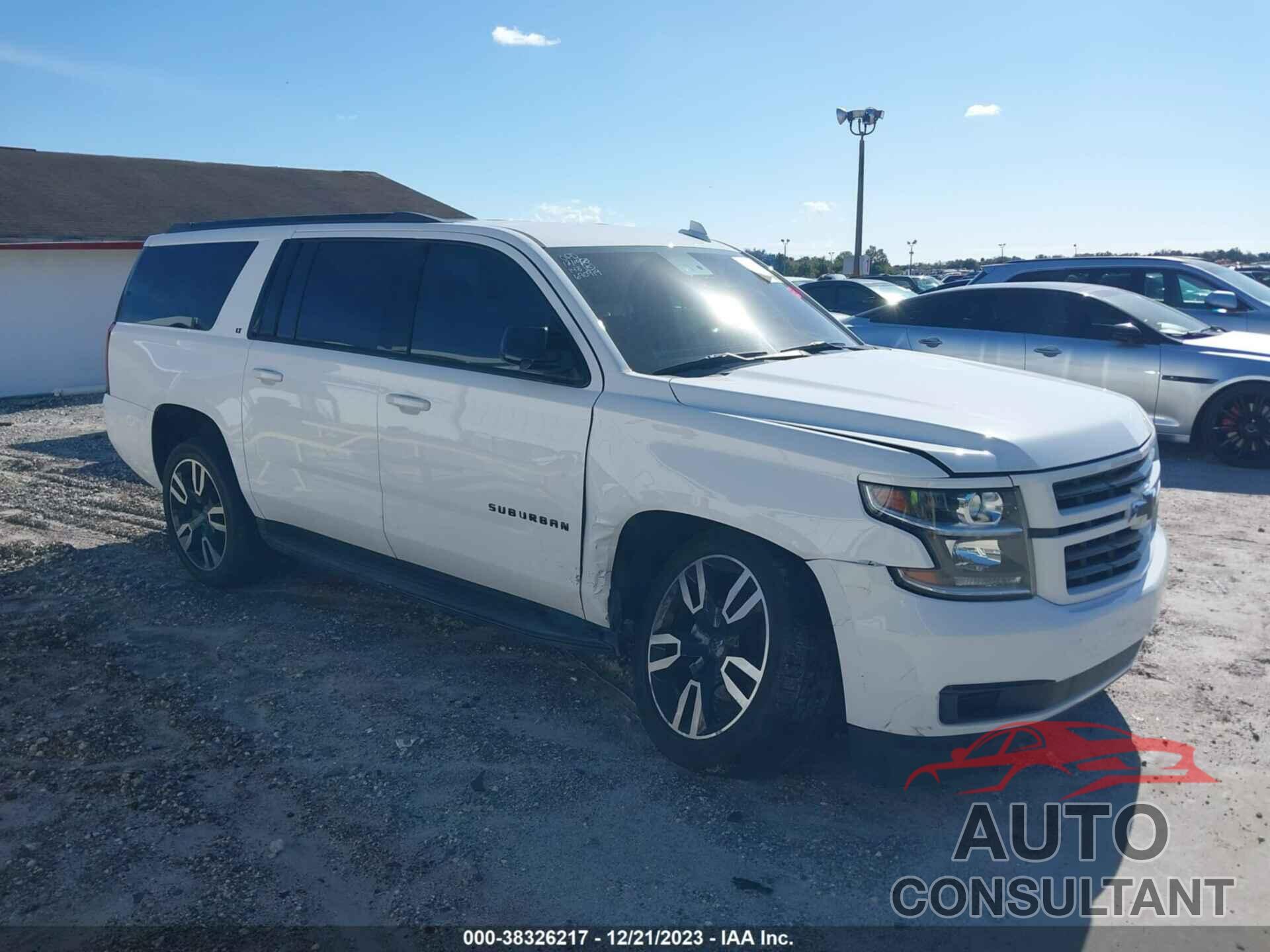 CHEVROLET SUBURBAN 2019 - 1GNSCHKC3KR293663