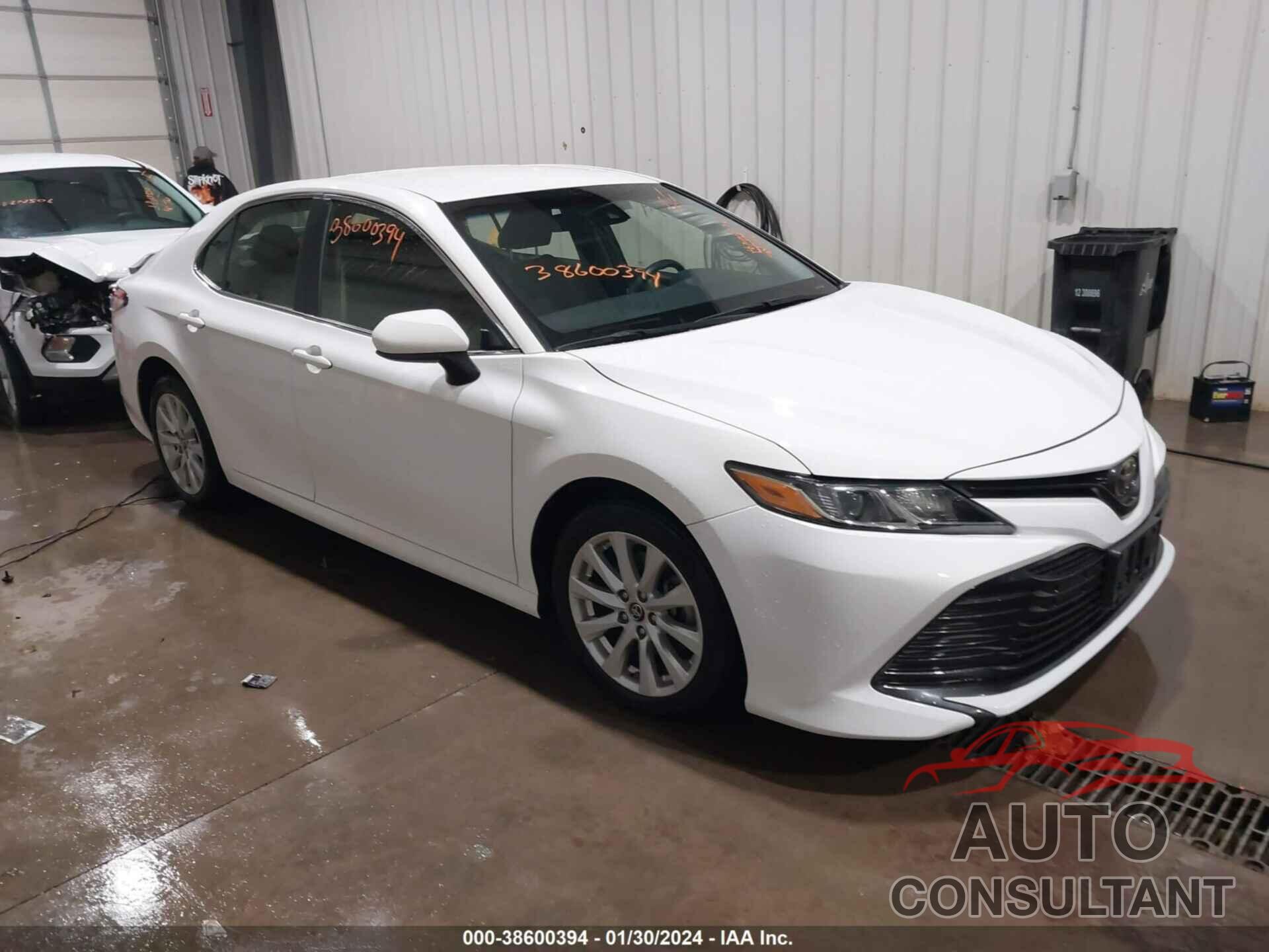 TOYOTA CAMRY 2018 - JTNB11HK6J3024039