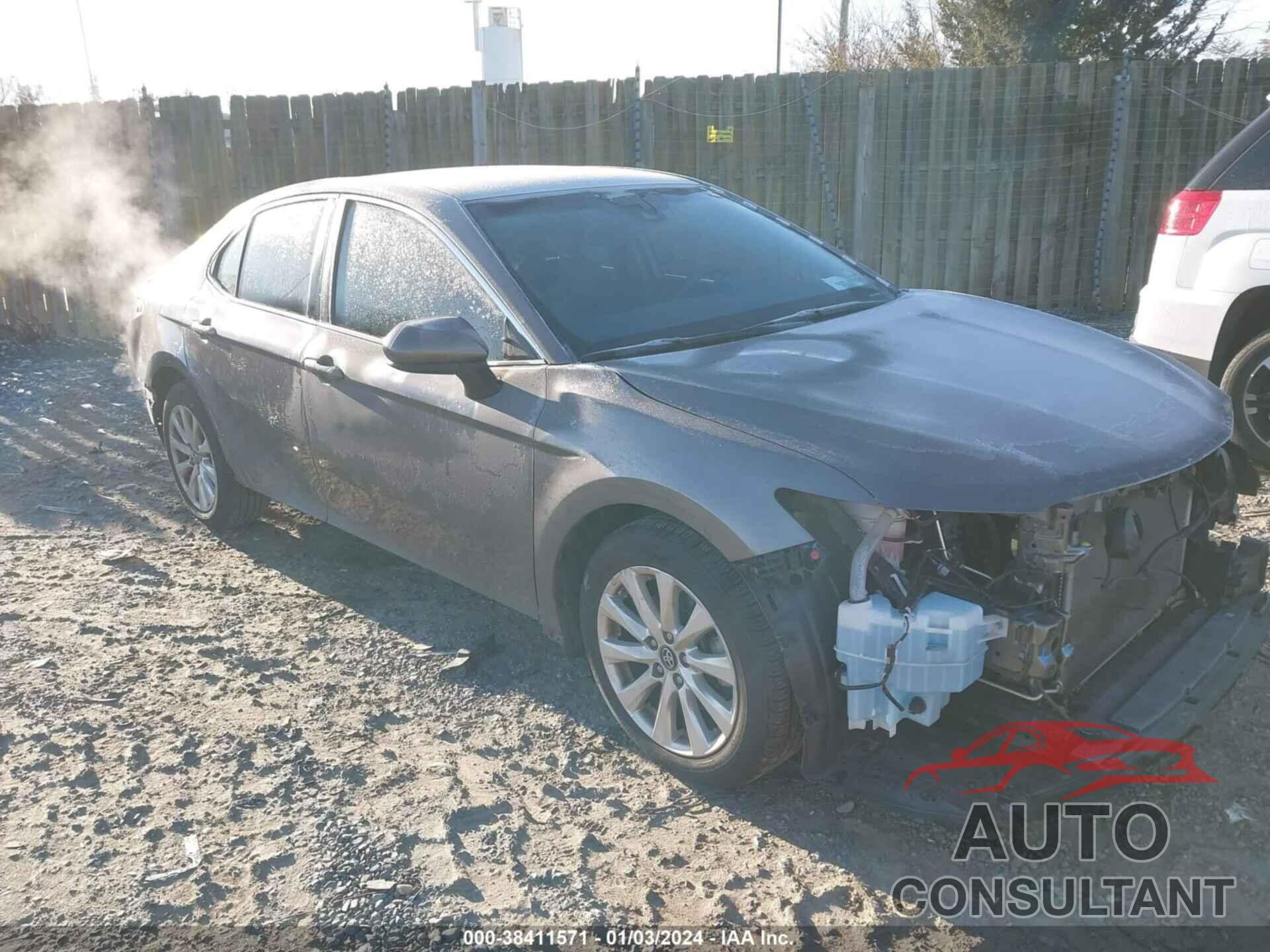 TOYOTA CAMRY 2018 - 4T1B11HK3JU006253