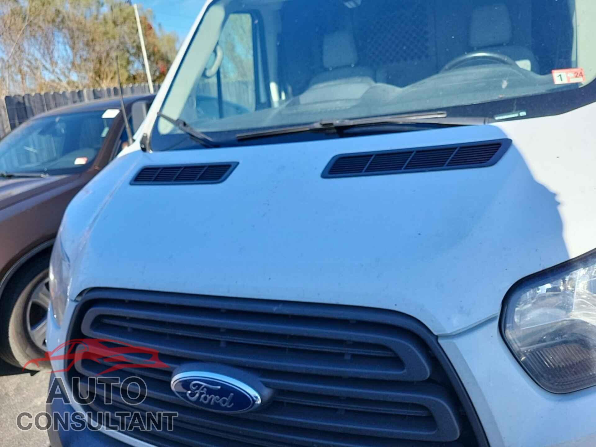 FORD TRANSIT 2017 - 1FTYR1DM3HKB48767