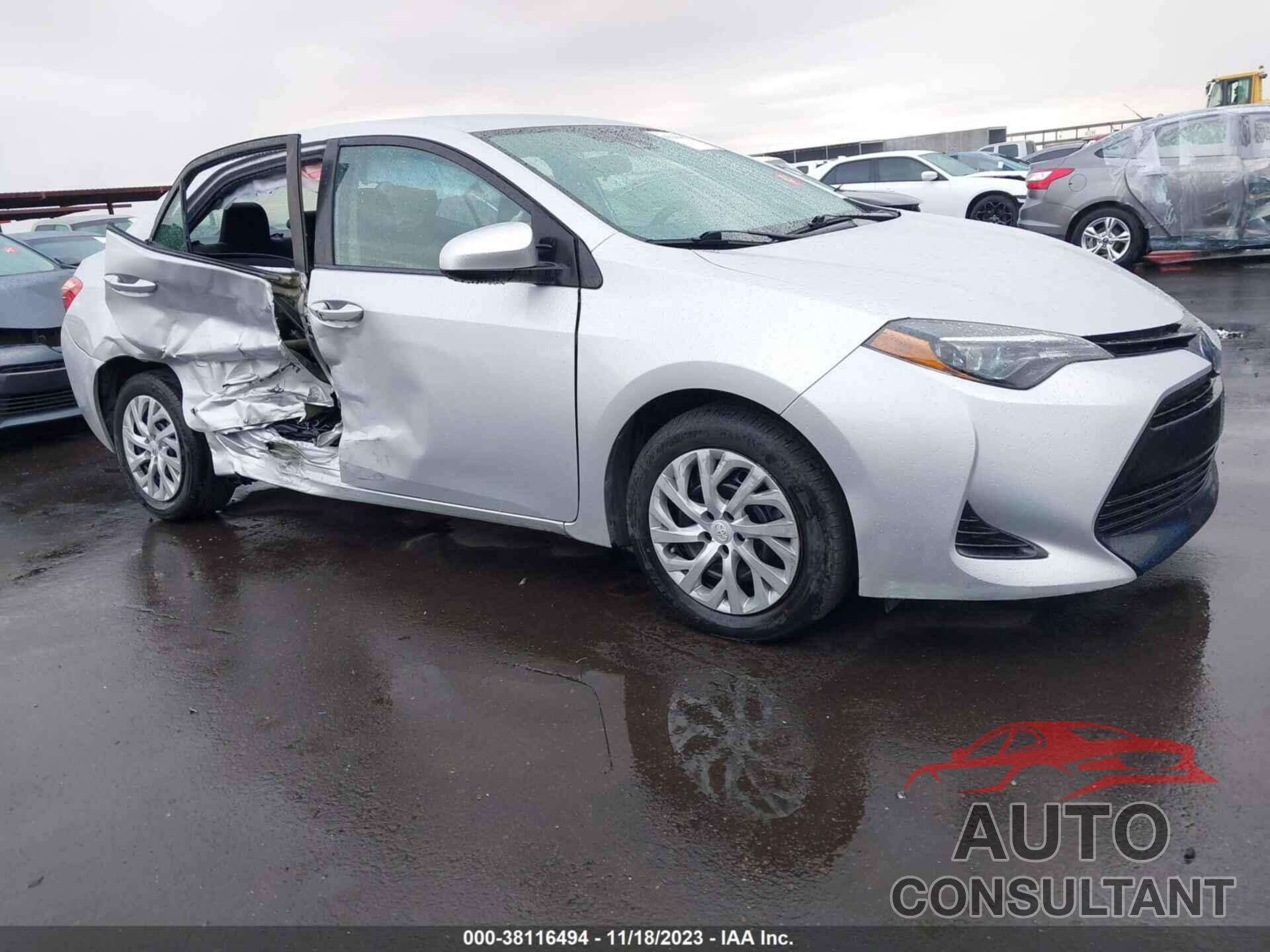 TOYOTA COROLLA 2018 - 2T1BURHEXJC113852