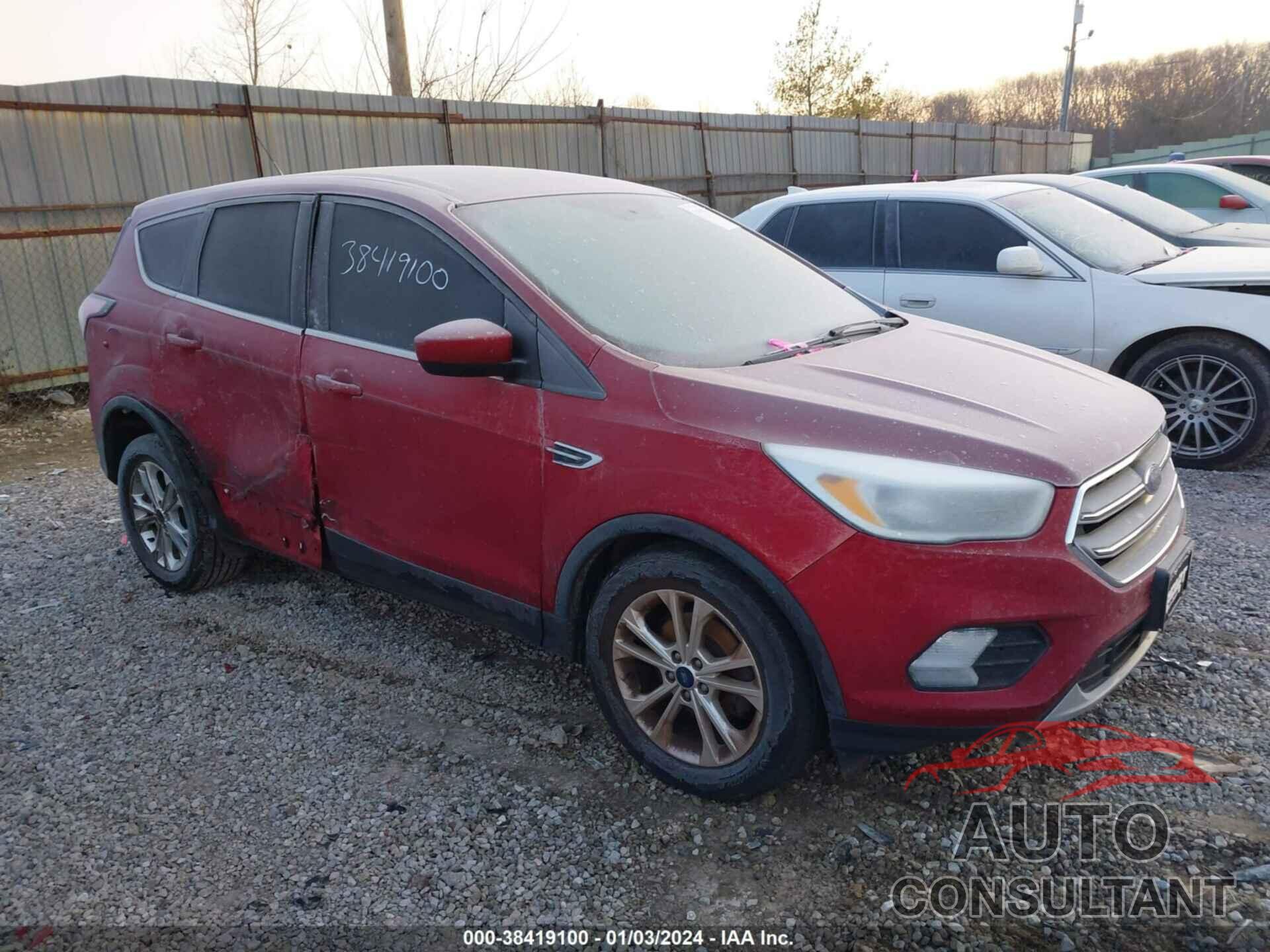 FORD ESCAPE 2017 - 1FMCU0GD9HUC62271