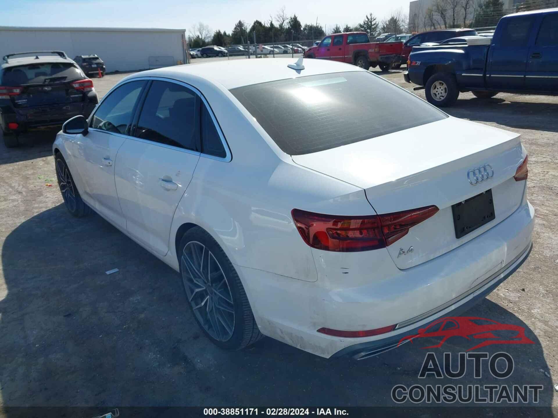 AUDI A4 2019 - WAUGMAF45KN004096