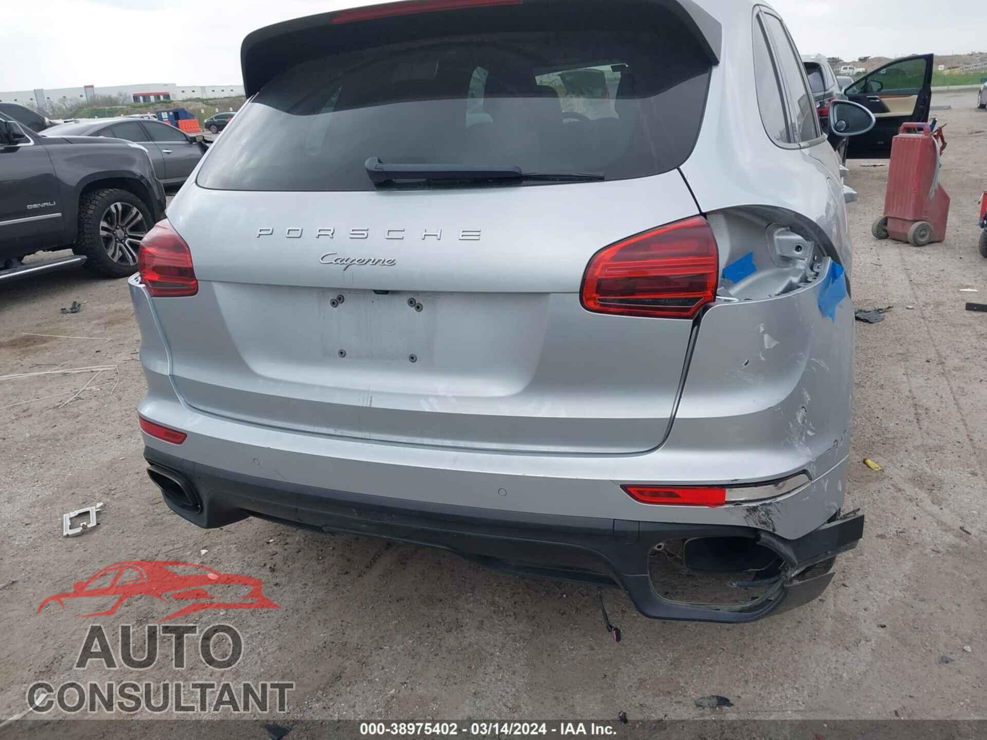 PORSCHE CAYENNE 2017 - WP1AA2A29HKA81513