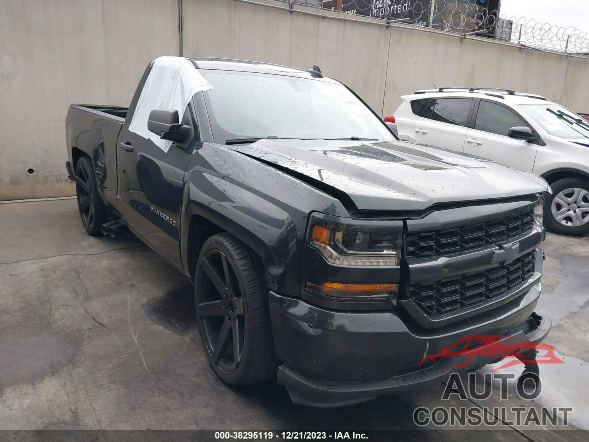 CHEVROLET SILVERADO 1500 2018 - 1GCNCNEC8JZ102740