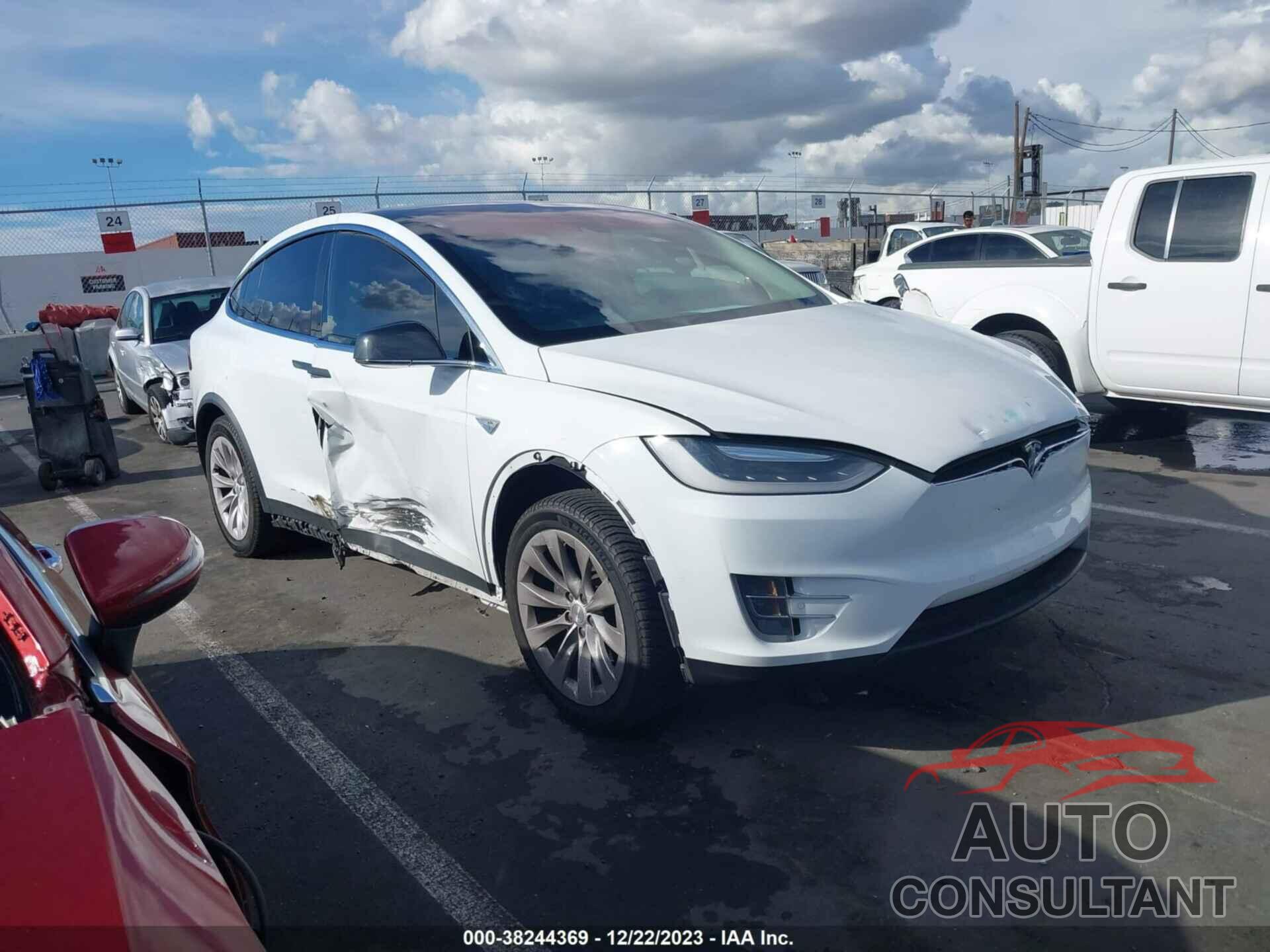 TESLA MODEL X 2016 - 5YJXCAE2XGF017888