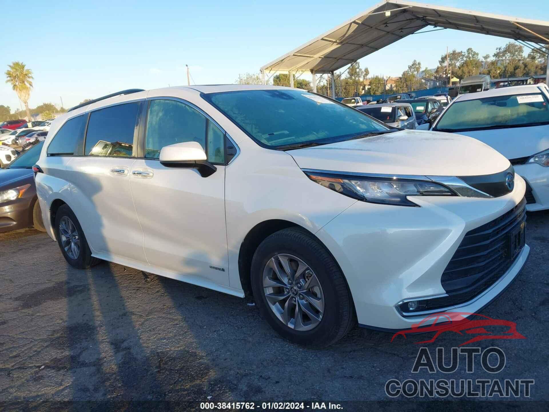 TOYOTA SIENNA 2021 - 5TDJRKEC6MS006395