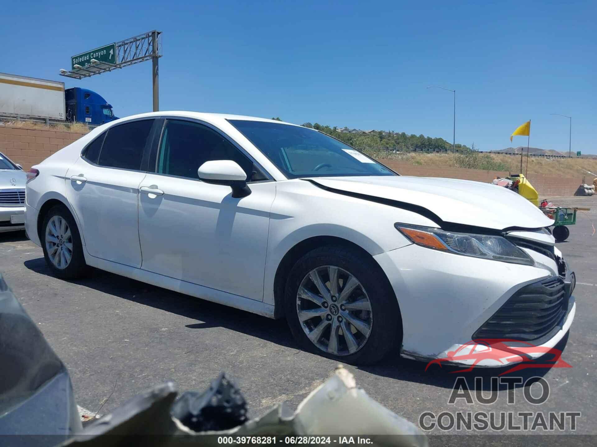 TOYOTA CAMRY 2019 - 4T1B11HK4KU238779