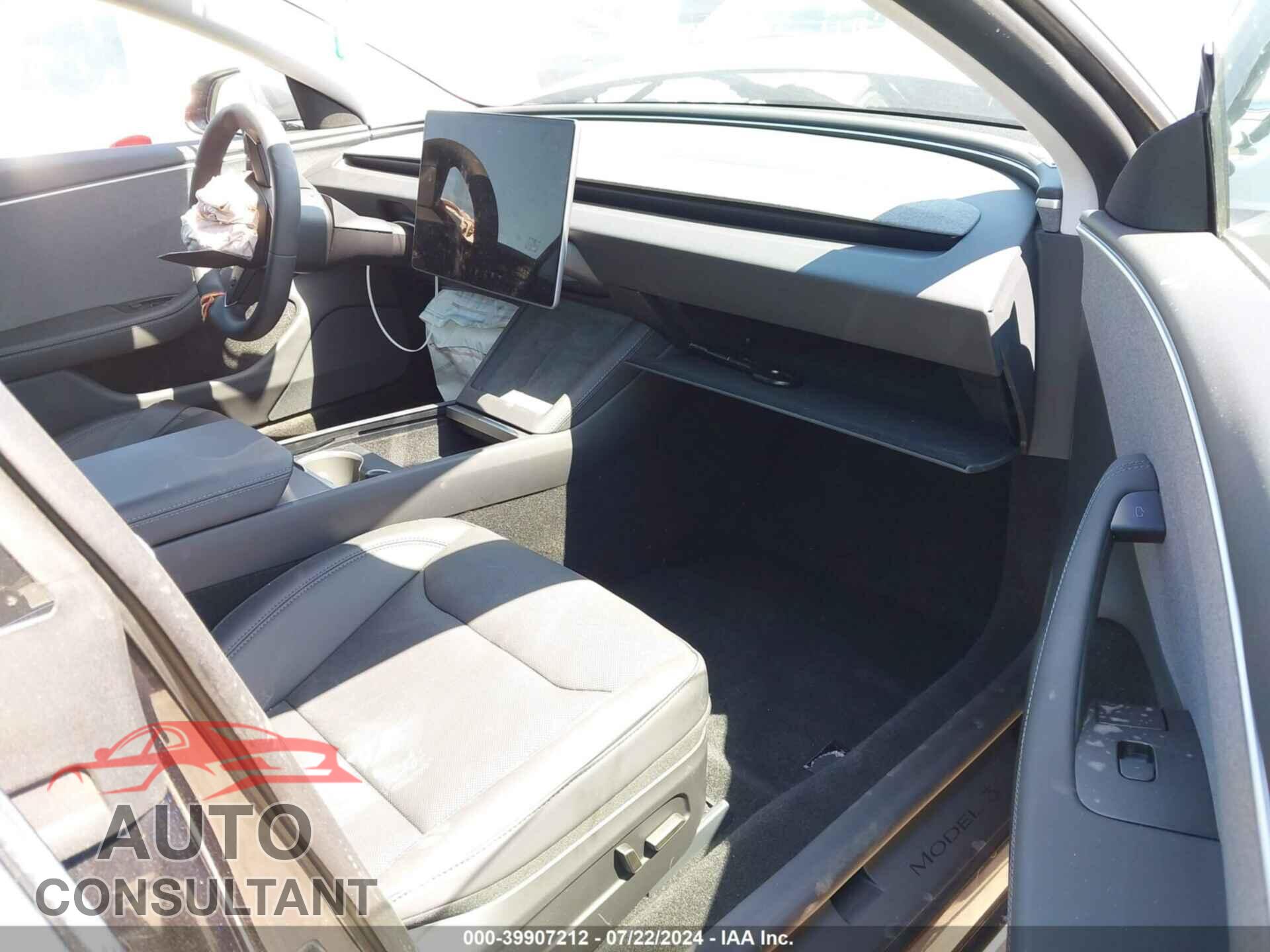 TESLA MODEL 3 2024 - 5YJ3E1EA2RF749483