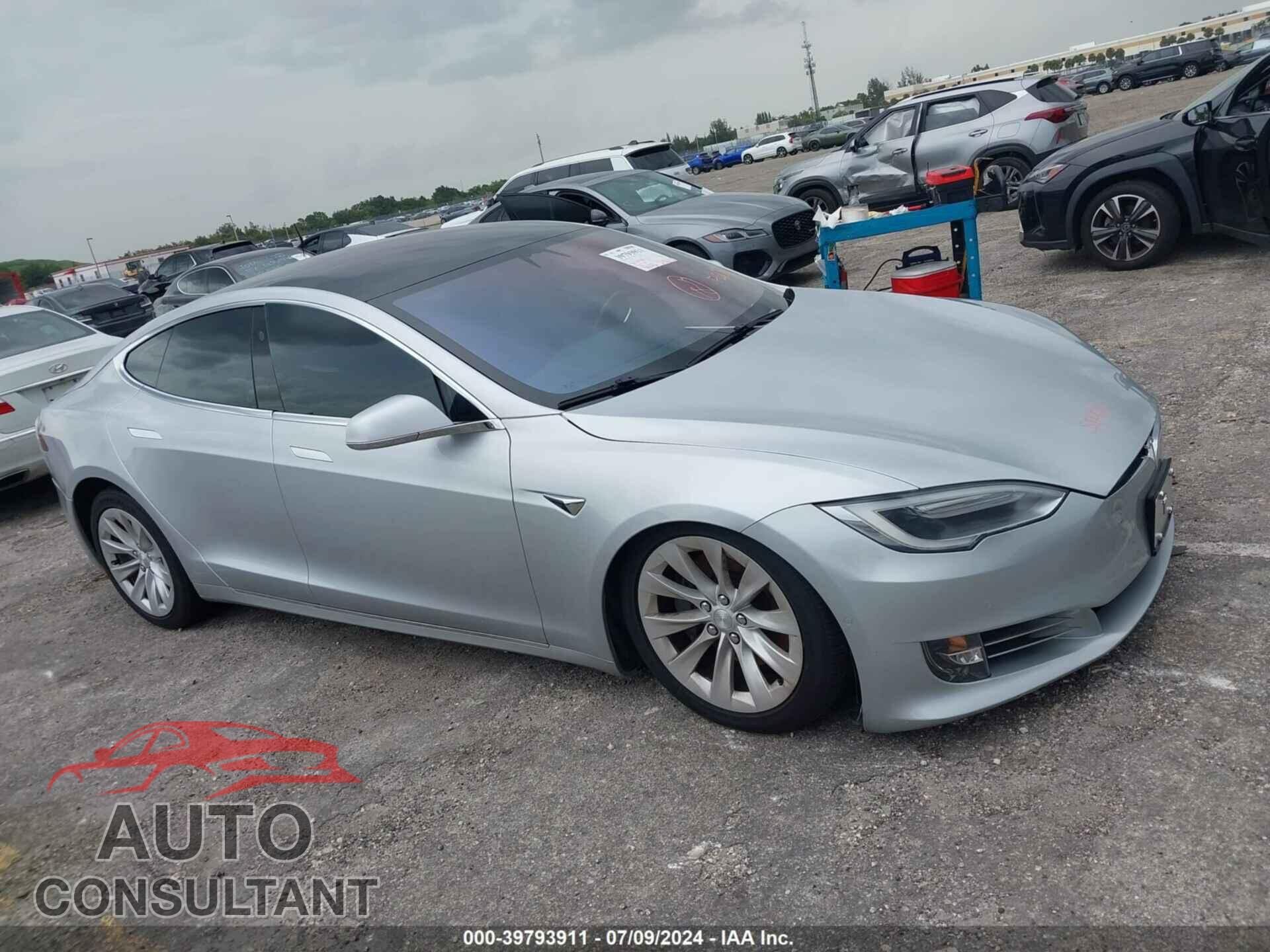 TESLA MODEL S 2017 - 5YJSA1E24HF212905