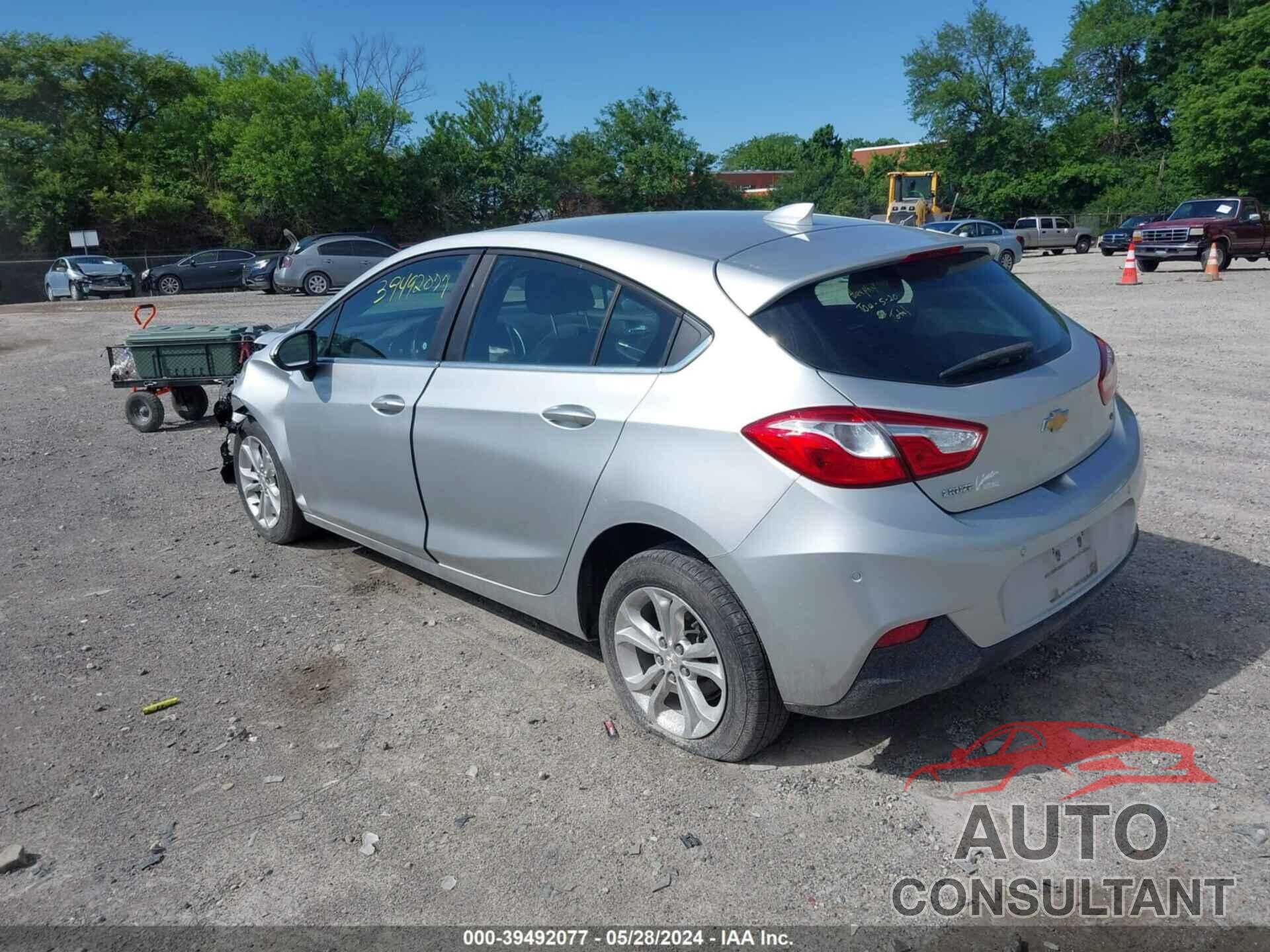 CHEVROLET CRUZE 2019 - 3G1BE6SM4KS570374