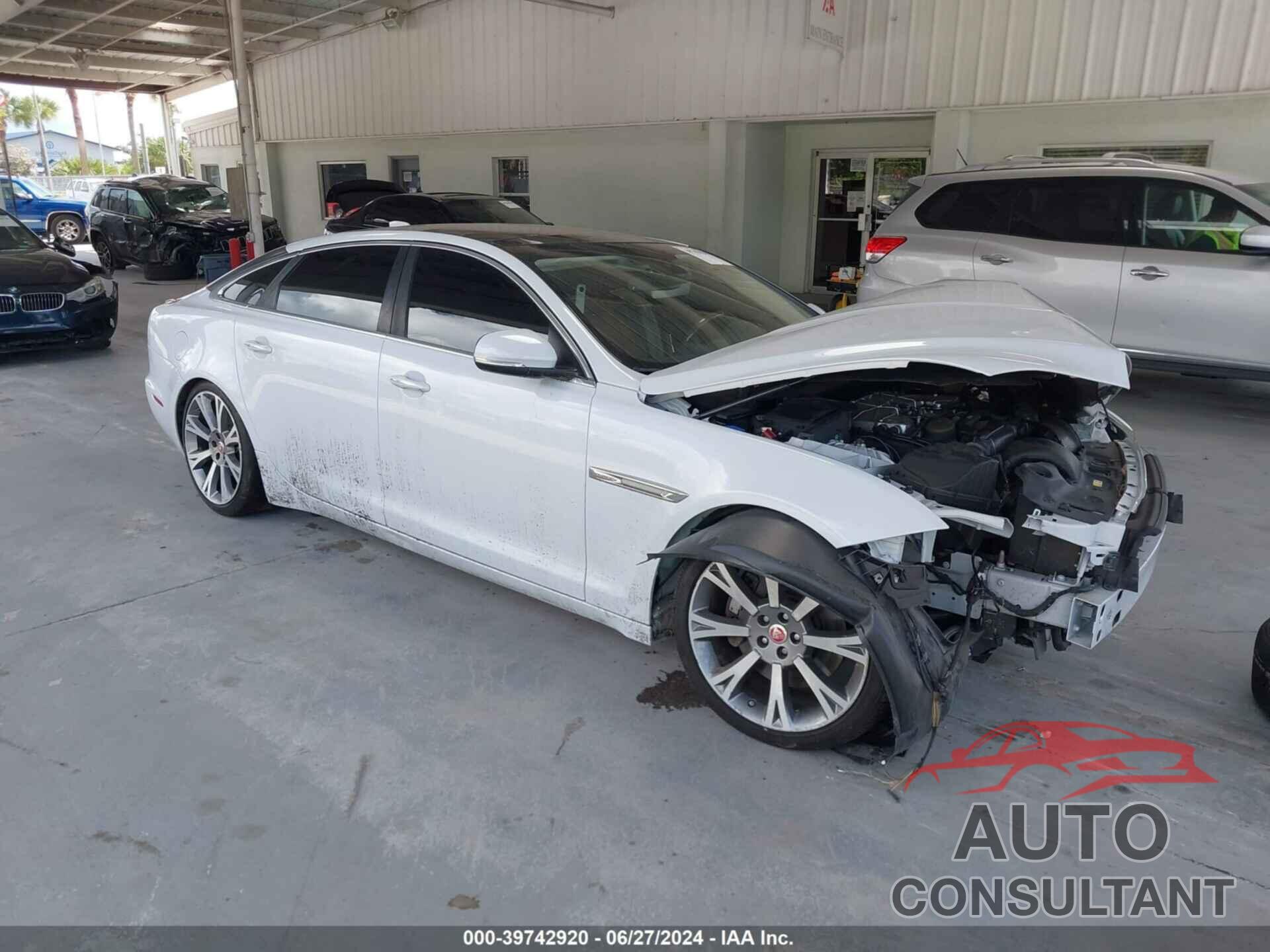 JAGUAR XJ 2016 - SAJWA2G79G8V99631