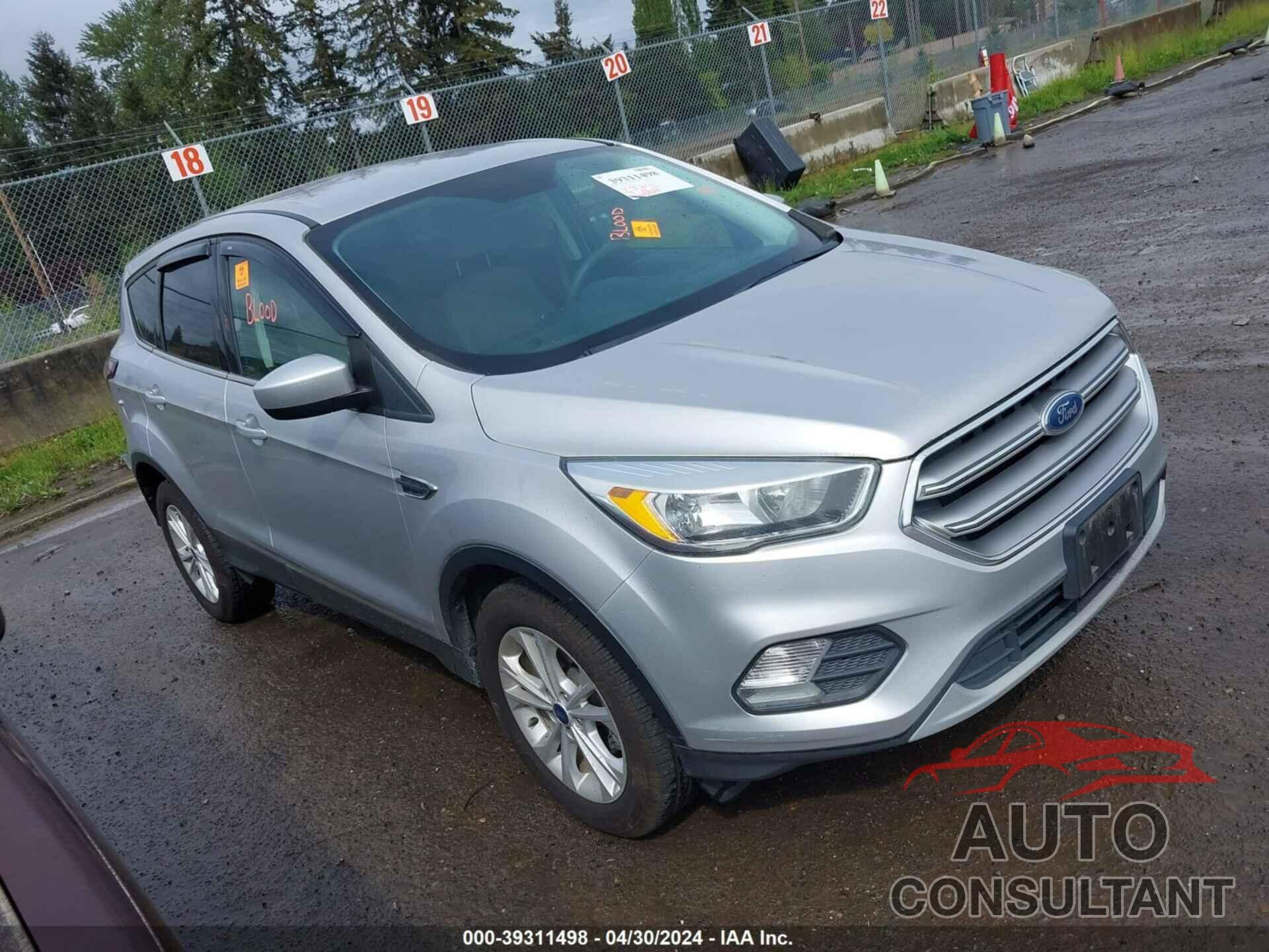 FORD ESCAPE 2017 - 1FMCU0GD1HUC81896